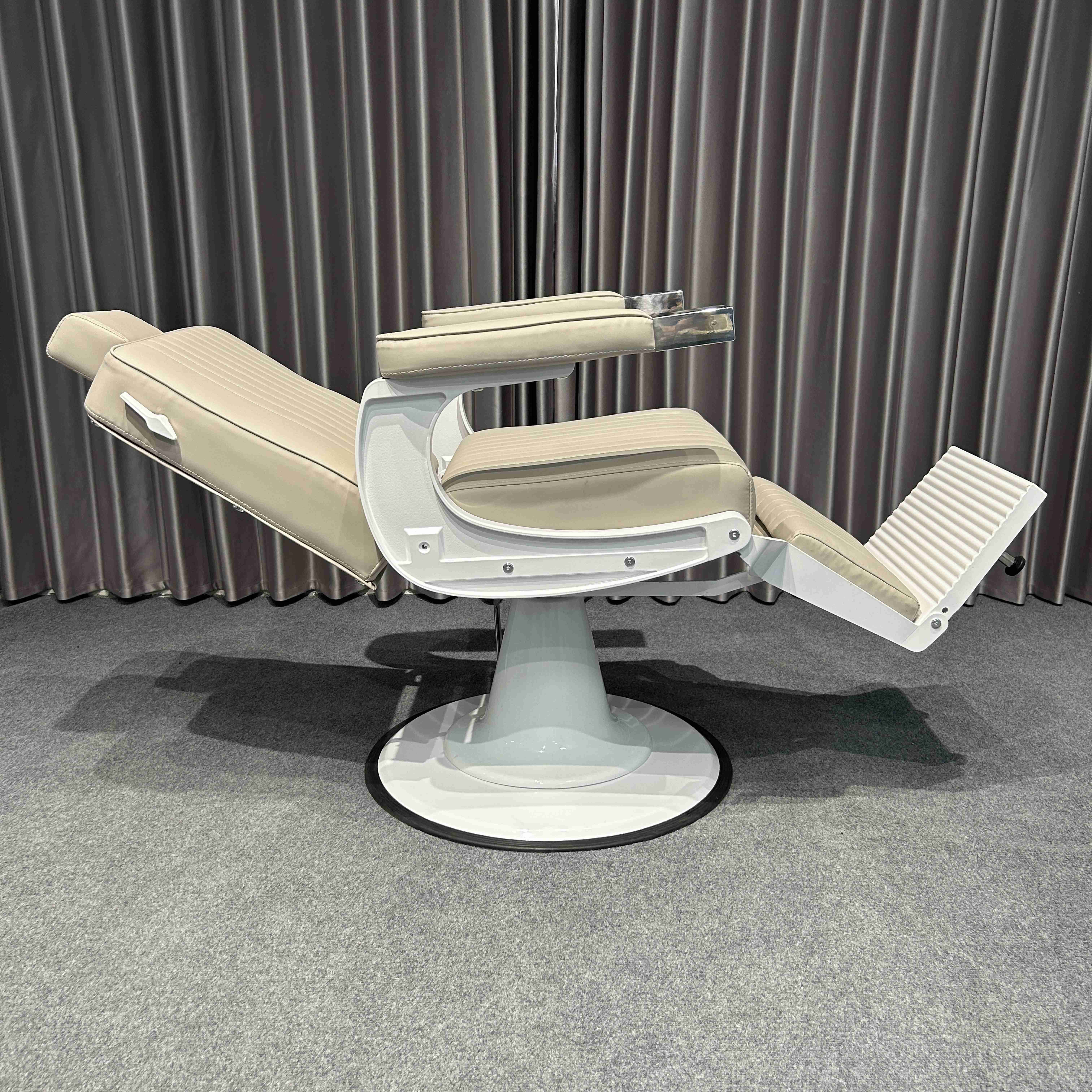 Hot Selling Salon Furniture Wholesale Metal Barber Chair Beauty Hairdressing Chair for Barbershop