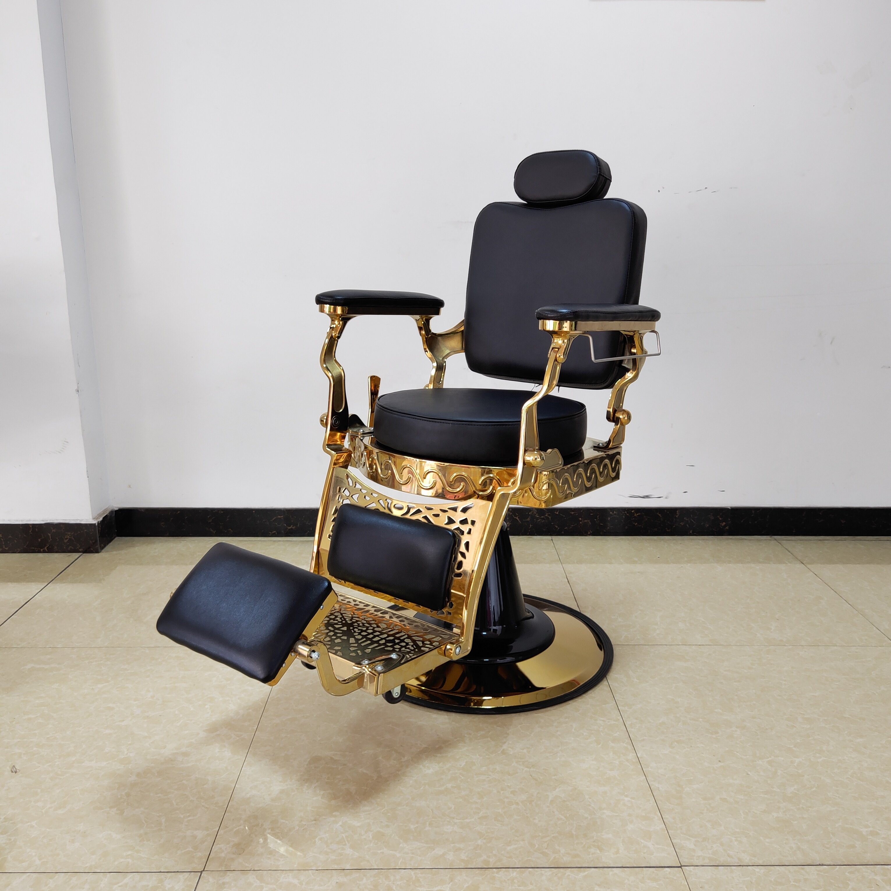 Antique Style Red Silver Barber Shop Hair Styling Chair Salon Barber Chair For Sale
