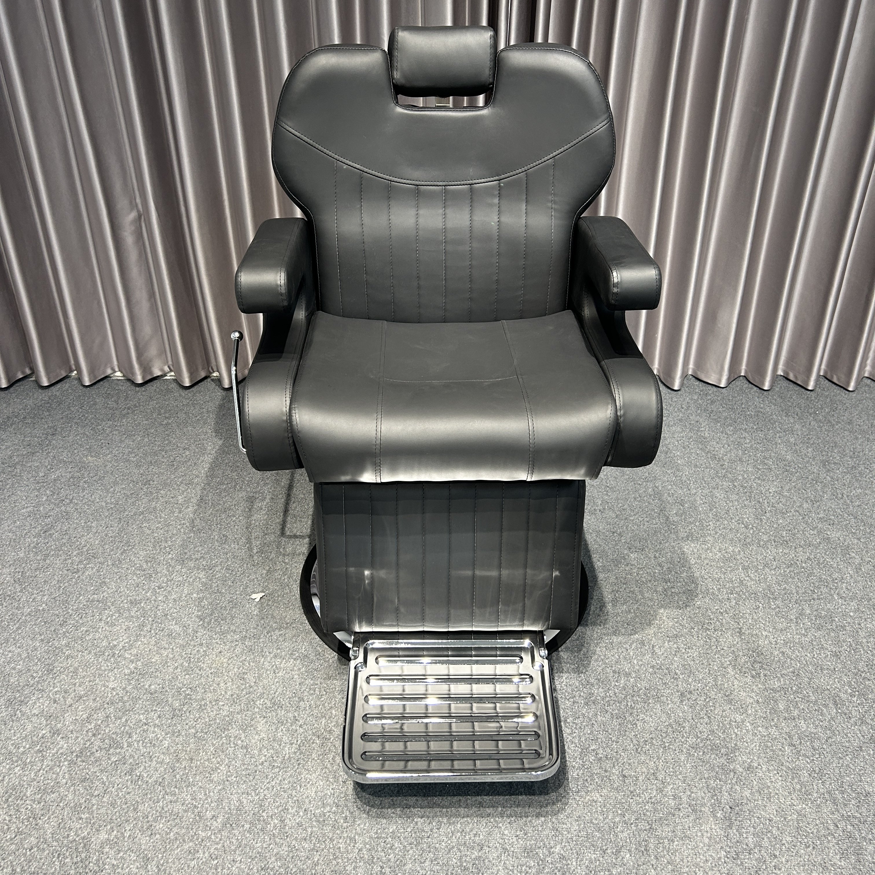 Comfortable Adjustable Height and Reclining High Quality Barber Chair for Salon Chinese Style Hairdressing Salon Furniture