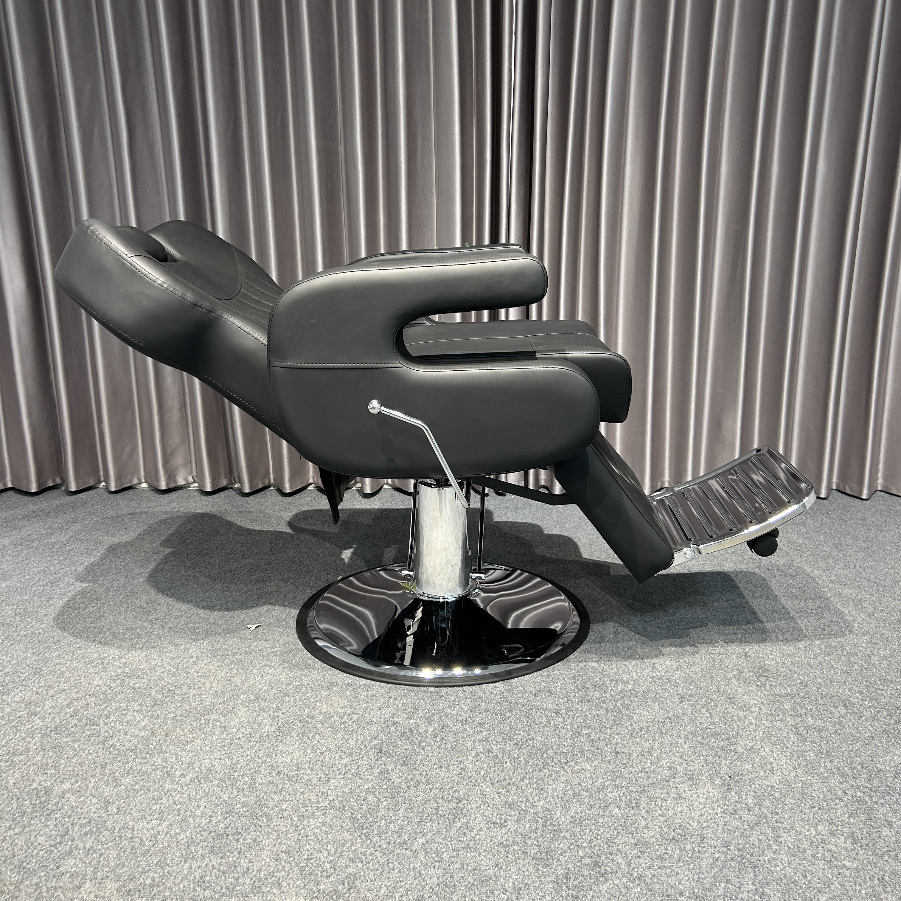 Comfortable Adjustable Height and Reclining High Quality Barber Chair for Salon Chinese Style Hairdressing Salon Furniture