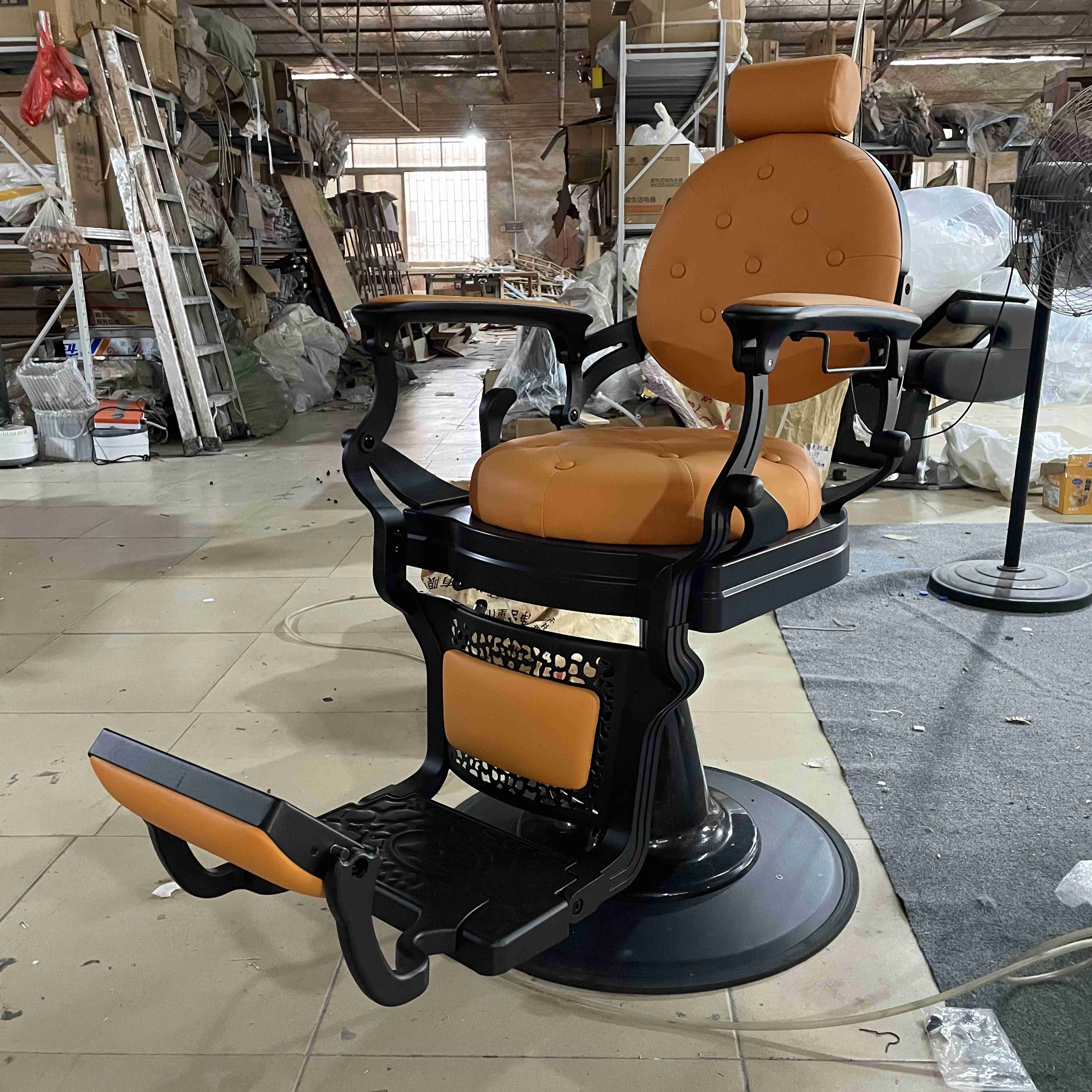 Classic black retro heavy duty barber chair Barber chair hydraulic antique cutting chair