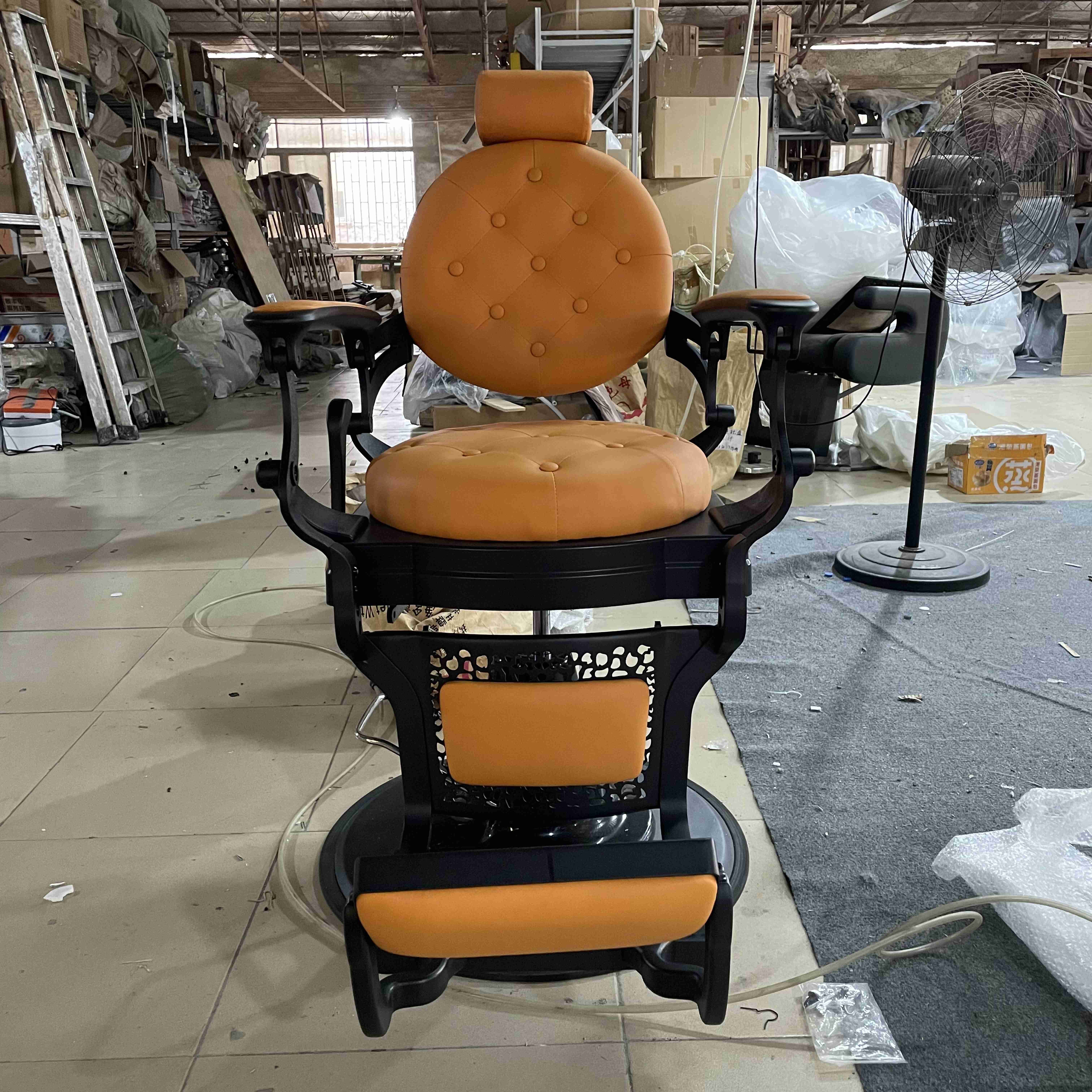 Classic black retro heavy duty barber chair Barber chair hydraulic antique cutting chair