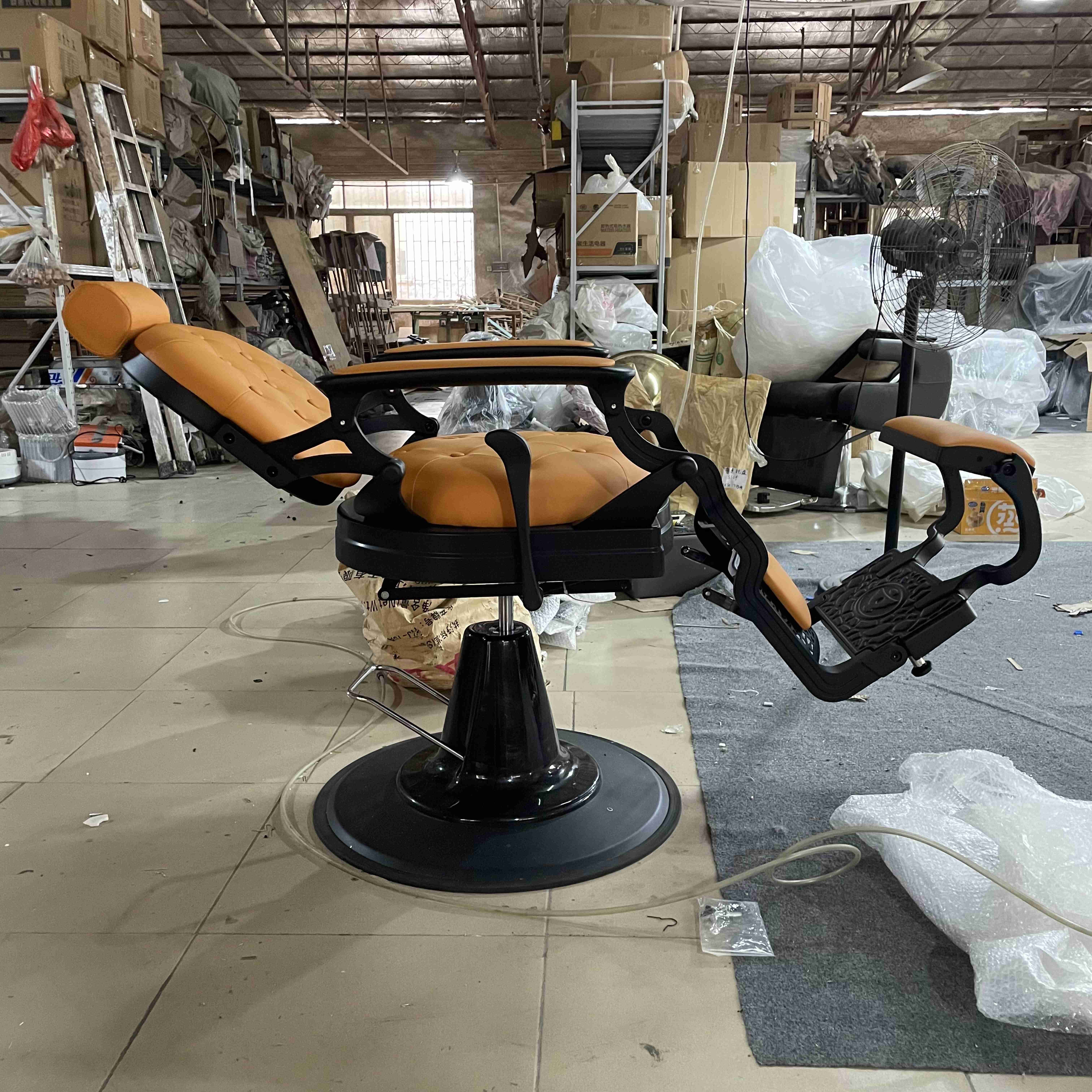 Classic black retro heavy duty barber chair Barber chair hydraulic antique cutting chair
