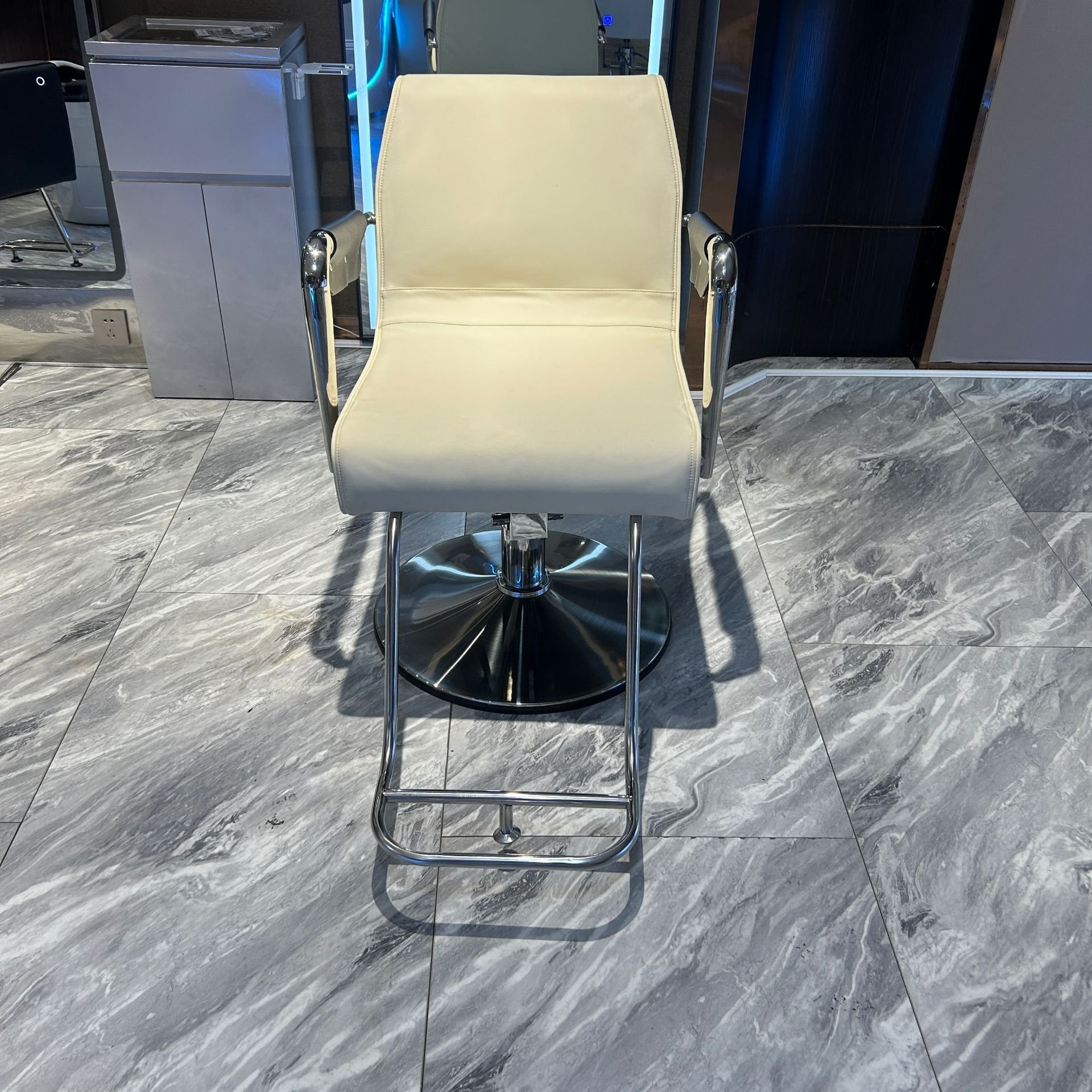 Successor shaving chairs barber salons vintage barber chair for men reclining salon chair makeup furniture for beauty salon