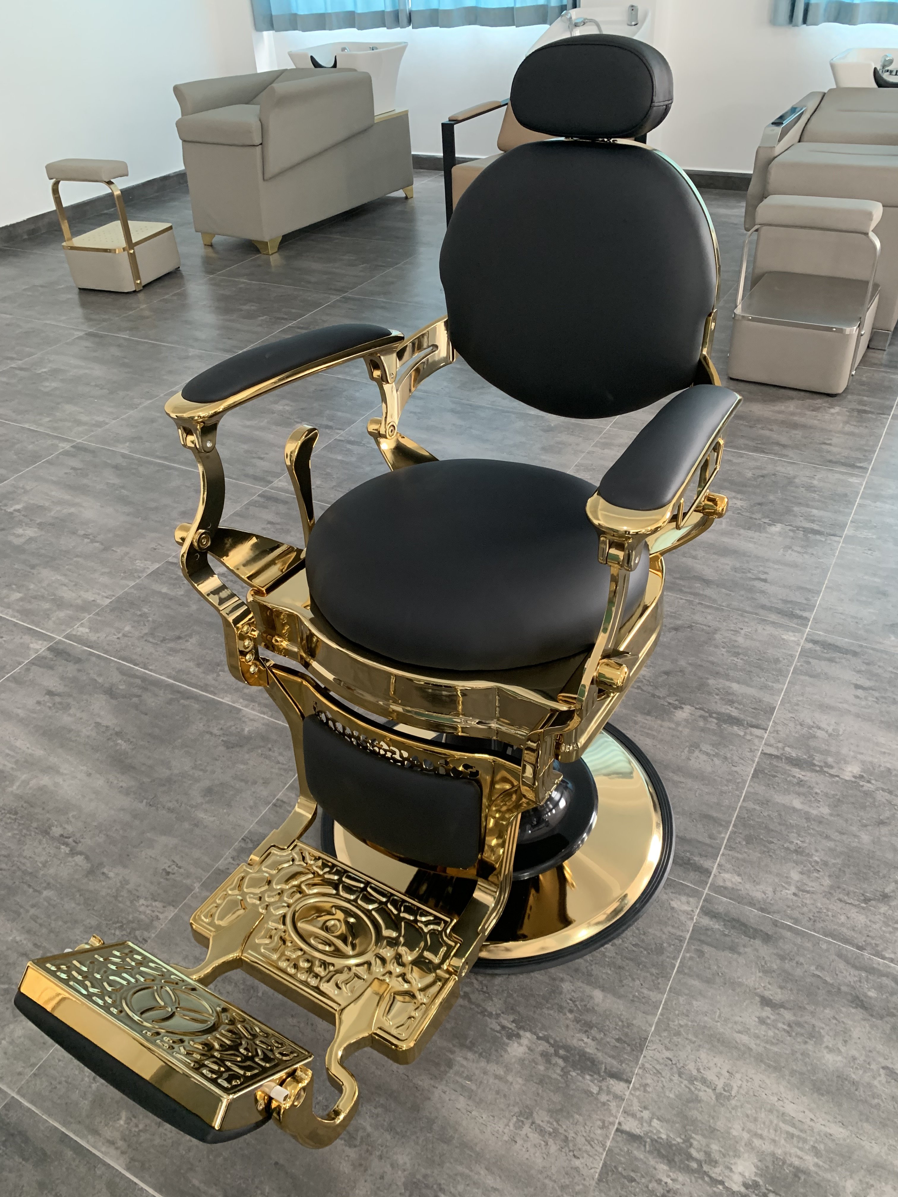 Hairdressing Equipment Hydraulic Heavy Reclining Hair Barbershop Chair Barbershop Beauty Salon Barber Chair For Men Hair Stylist