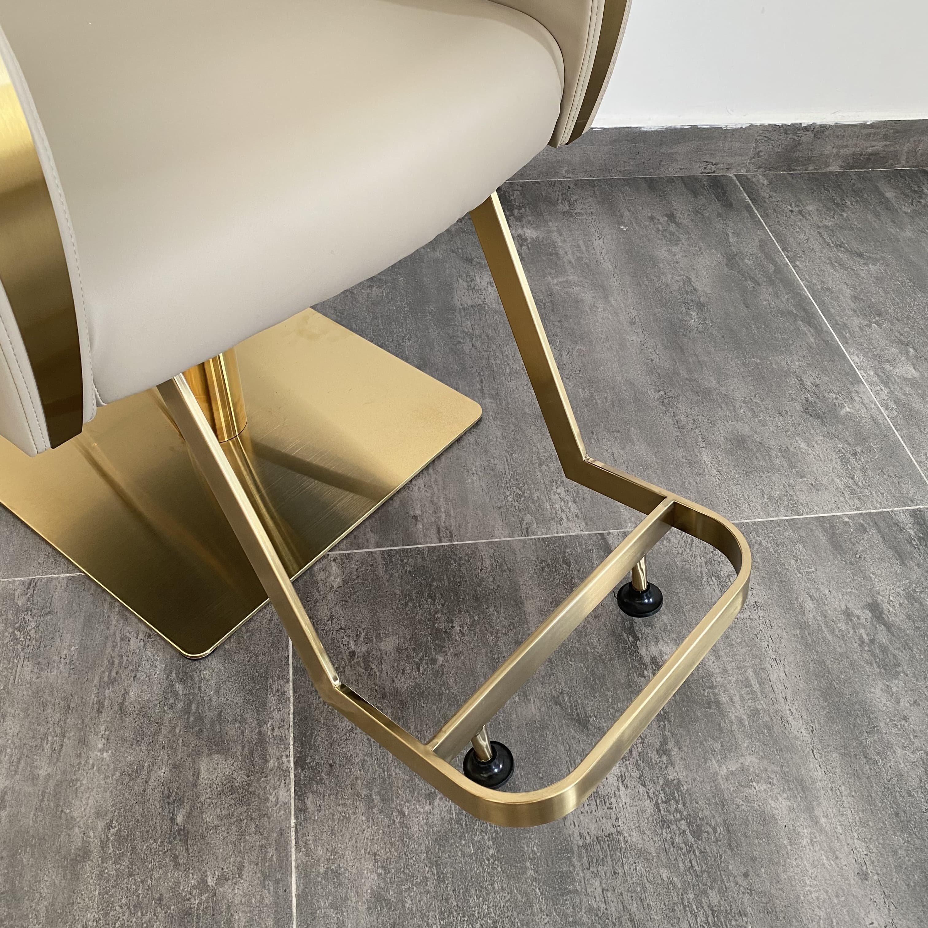 Barber Supplies Barbershop Salon Styling Chair Gold Metal Gray Salon Chair Furniture Hydraulic Reclining Hairdressing Chair