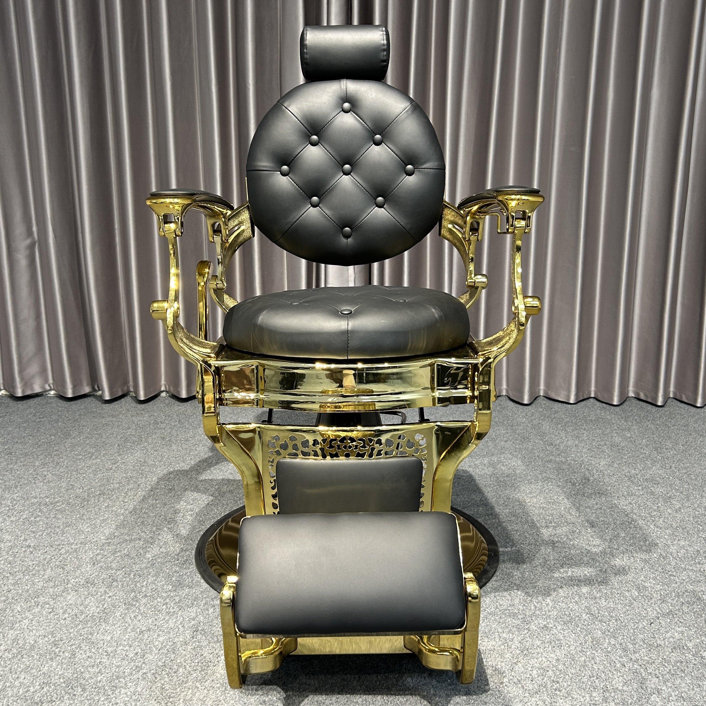 Modern recliner hydraulic men's barber chair furniture in black leather beauty salons and barbershops