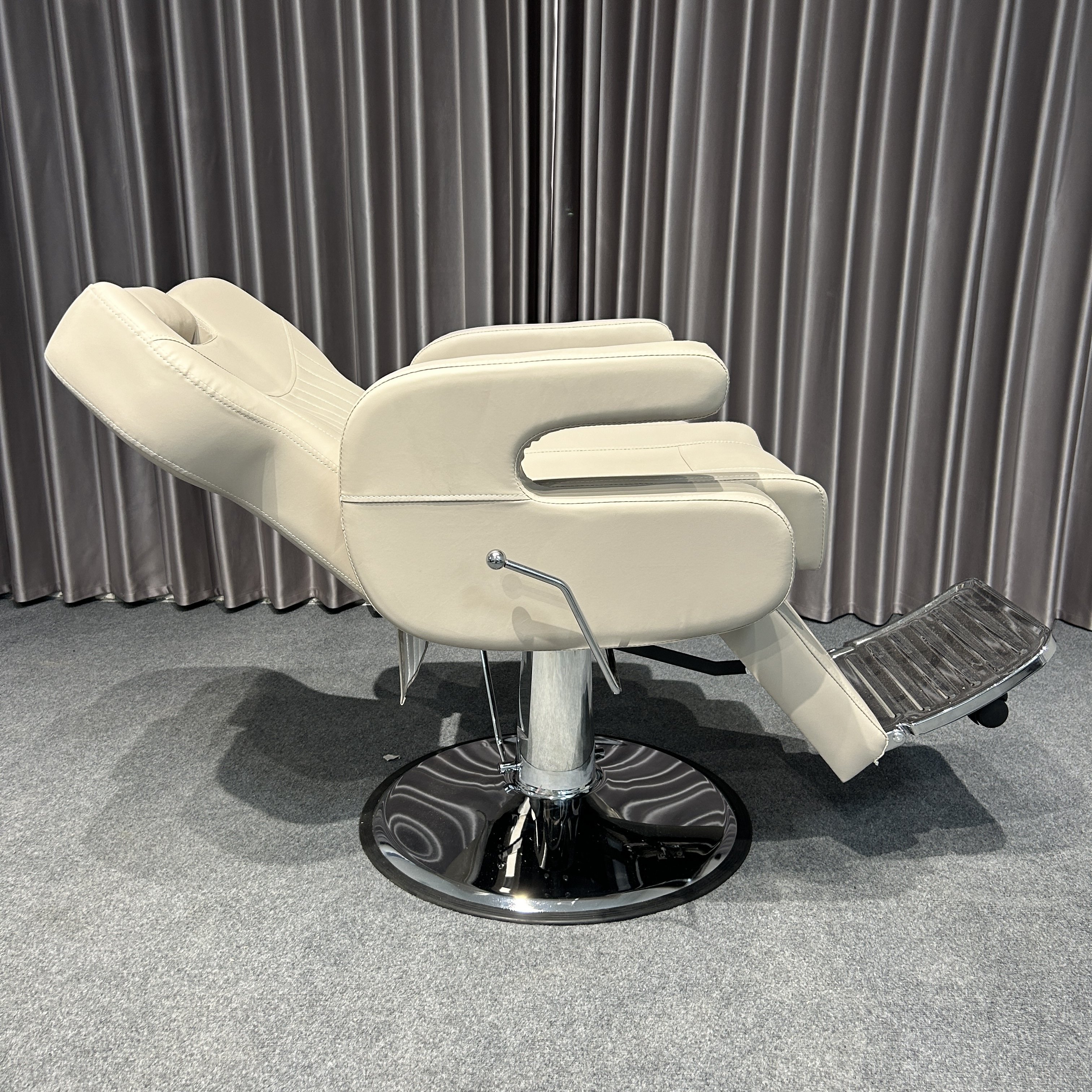 high-end Reclining Hydraulic Pump Barber Chair Modern Hairdresser Lift Chair Styling Chair