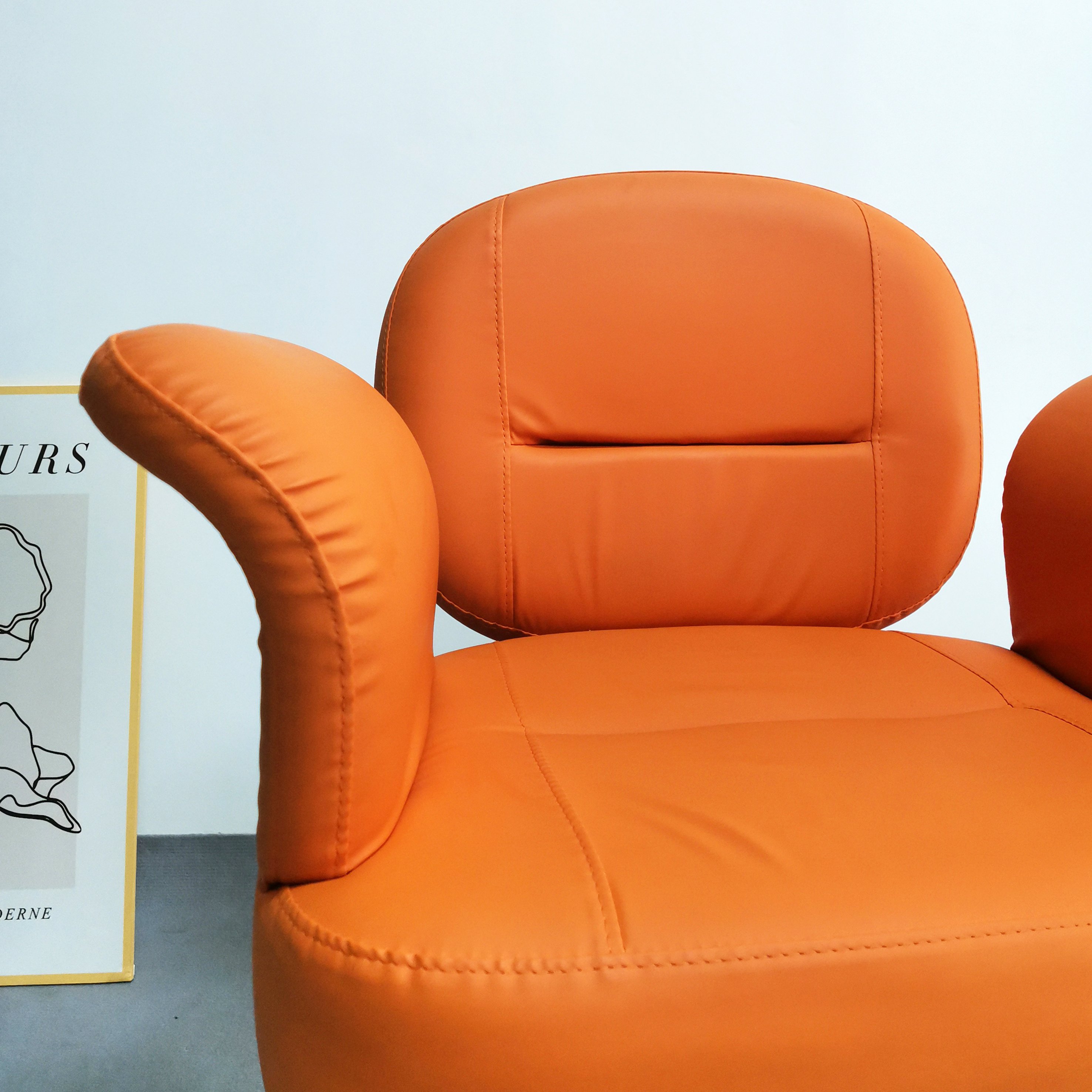 Modern Salon Furniture Beauty Makeup Layies Salon Master Chair Princess Chair Hairdressing Styling Chair Hair Salon Station