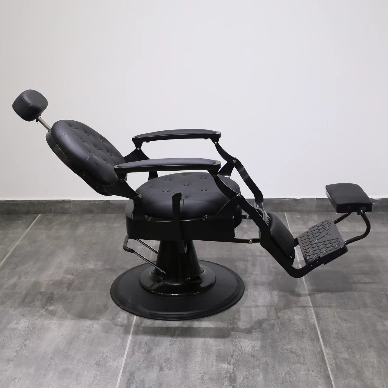 Barber Chair for Sale Heavy Hydraulic Salon Barber Chair Golden Hot Selling Antique Salon Furniture