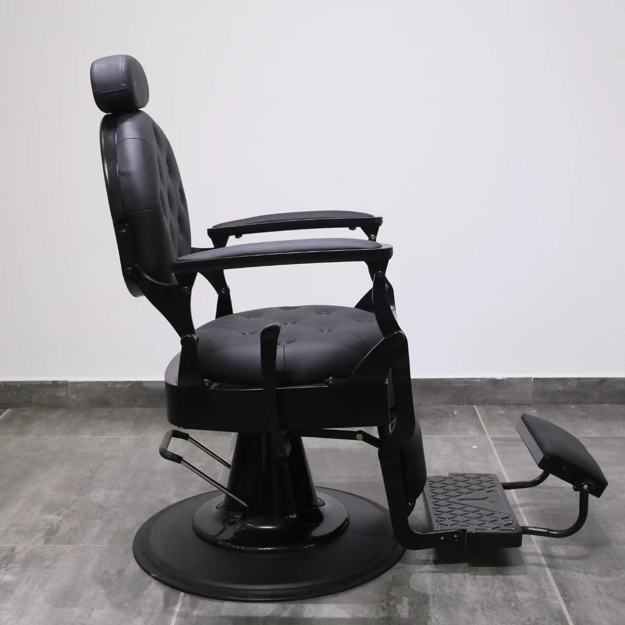 Barber Chair for Sale Heavy Hydraulic Salon Barber Chair Golden Hot Selling Antique Salon Furniture