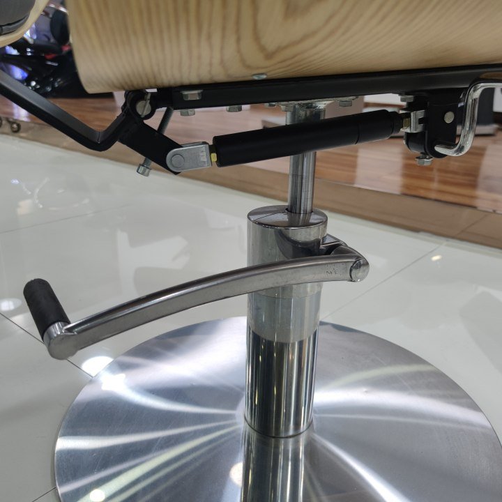 Reversible Small Barber Chair Salons and Barber Shops. Reinforced Pump Suitable for Modern Can Bear 200KG Salon Furniture Brown