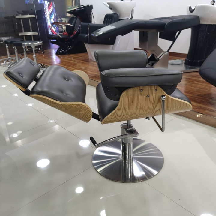 Reversible Small Barber Chair Salons and Barber Shops. Reinforced Pump Suitable for Modern Can Bear 200KG Salon Furniture Brown
