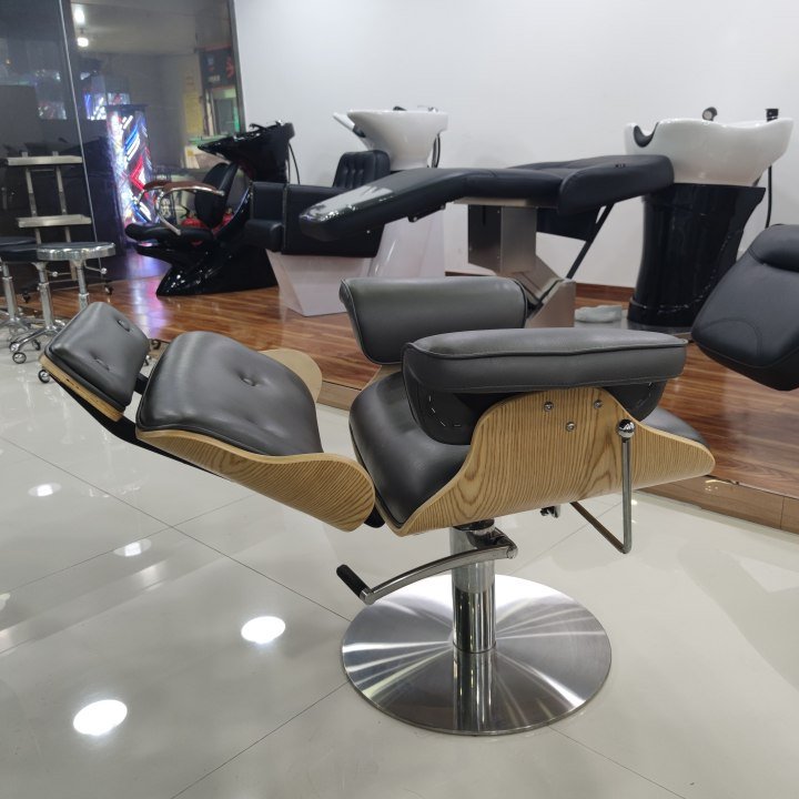 Reversible Small Barber Chair Salons and Barber Shops. Reinforced Pump Suitable for Modern Can Bear 200KG Salon Furniture Brown