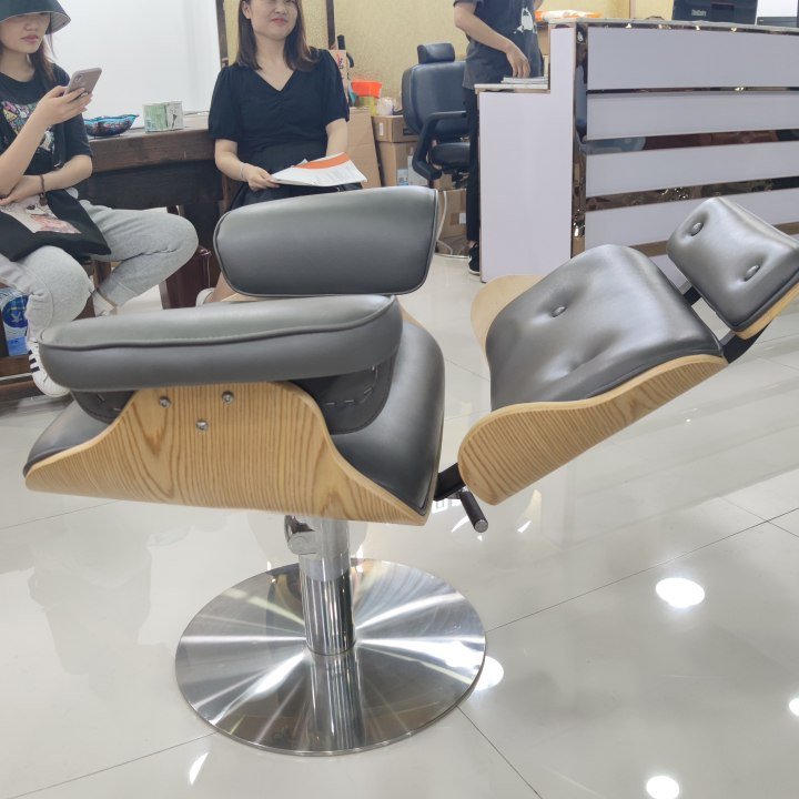 Reversible Small Barber Chair Salons and Barber Shops. Reinforced Pump Suitable for Modern Can Bear 200KG Salon Furniture Brown