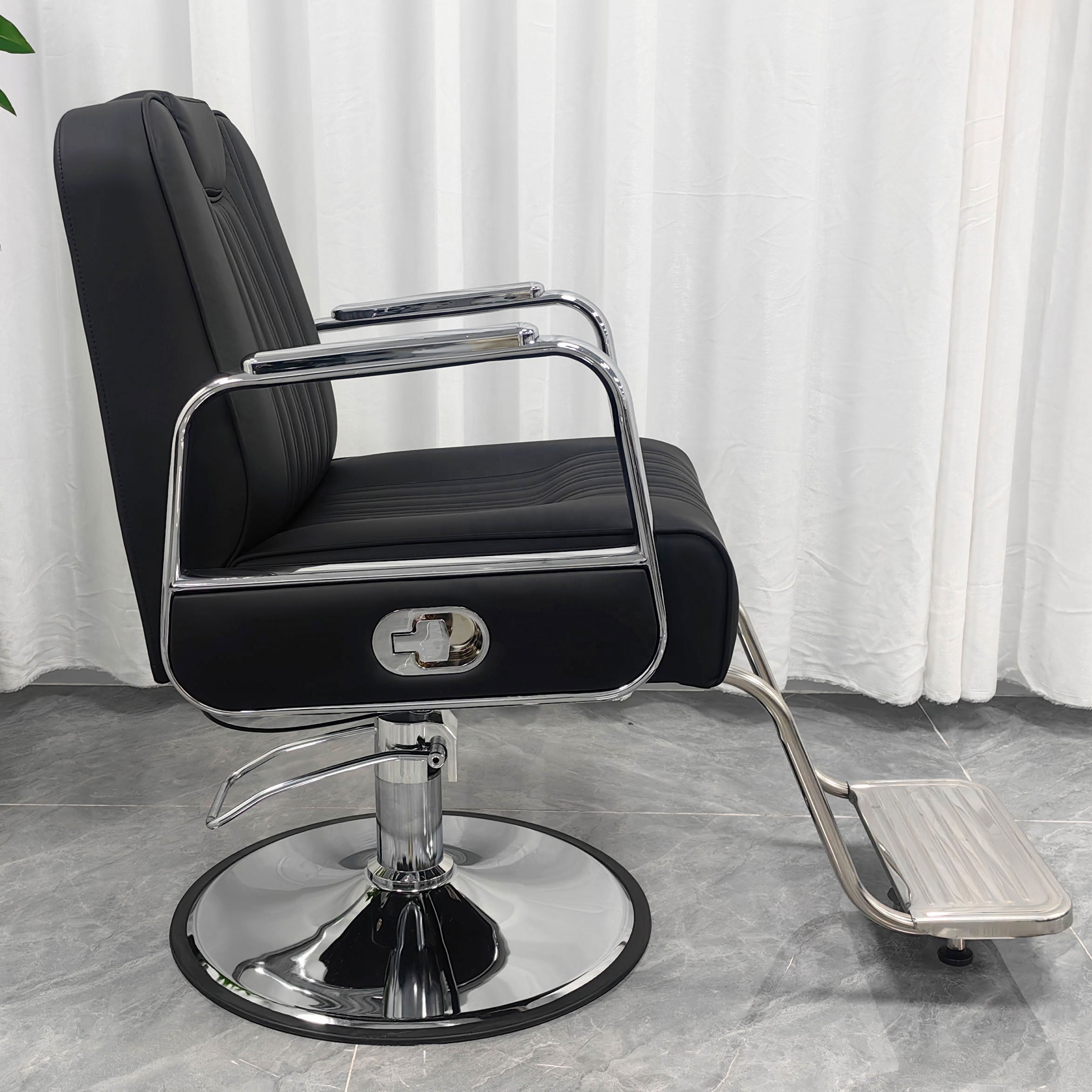 Chinese professional barber chair hydraulic salon chair recliner manufacturer with foldable backrest