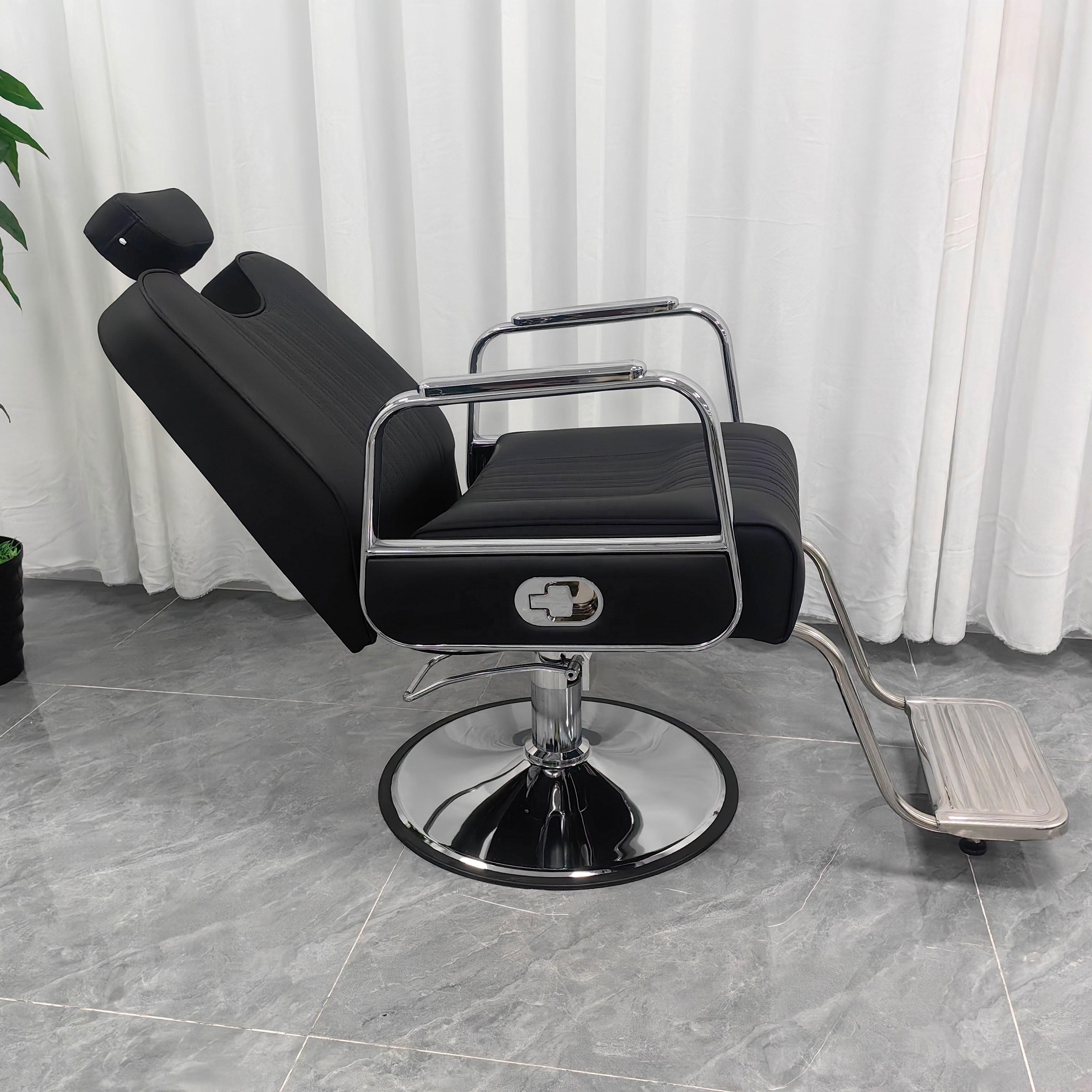 Chinese professional barber chair hydraulic salon chair recliner manufacturer with foldable backrest