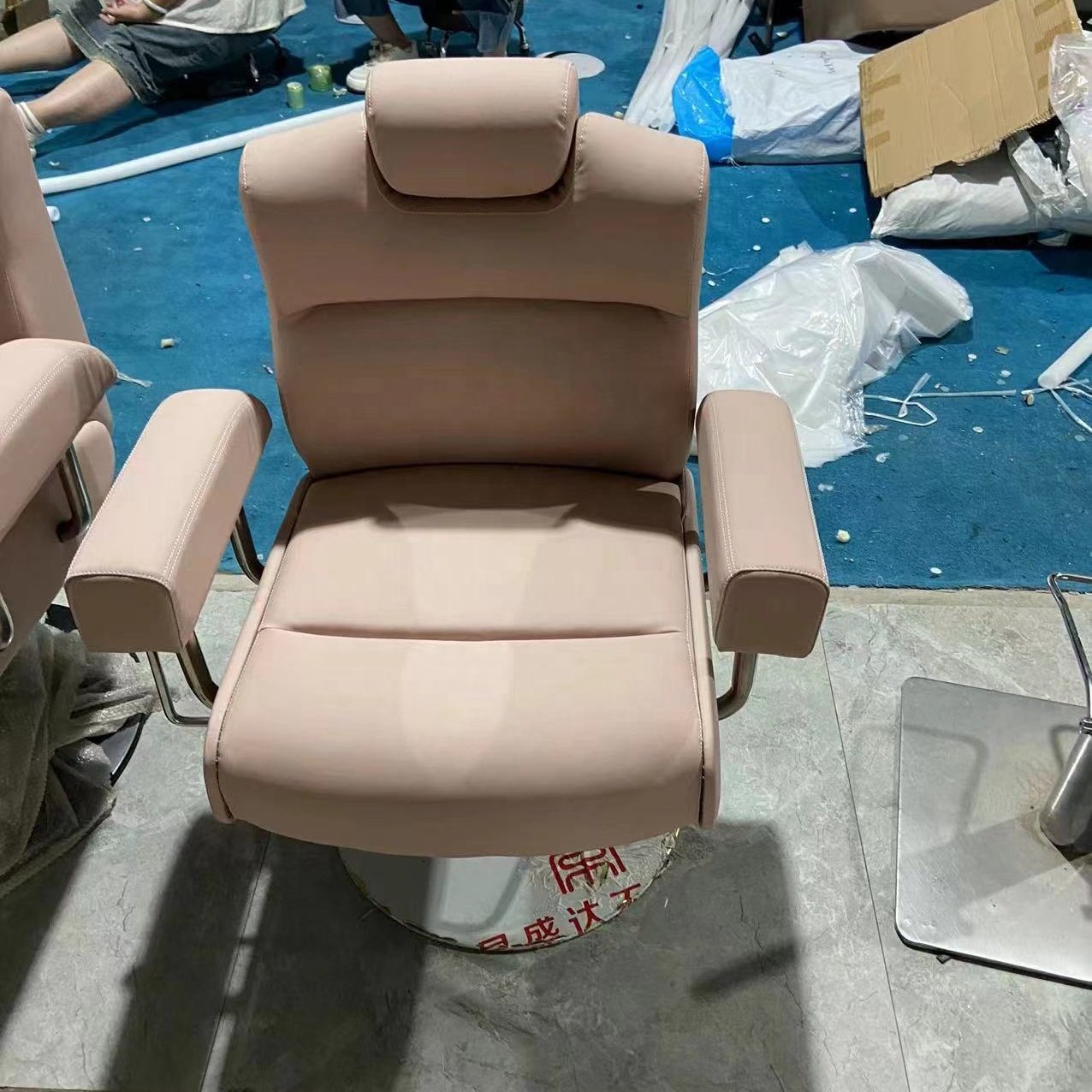 Yicheng Beauty wholesale barber shop waiting chairs reclining hairdressing chair colored salon chairs supplier in China