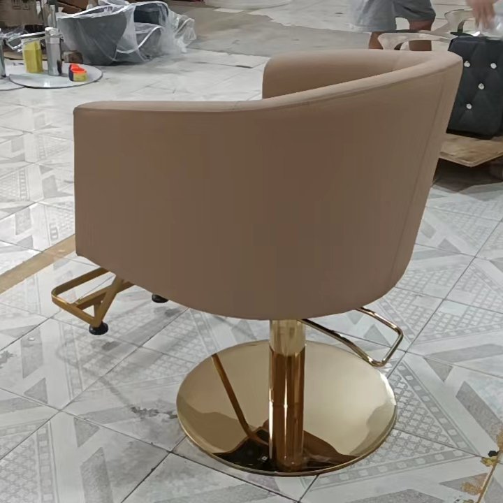 Barber Shop Salon Equipment Beige Leather Beauty Salon Furniture Simple Style Beauty Barber Chair