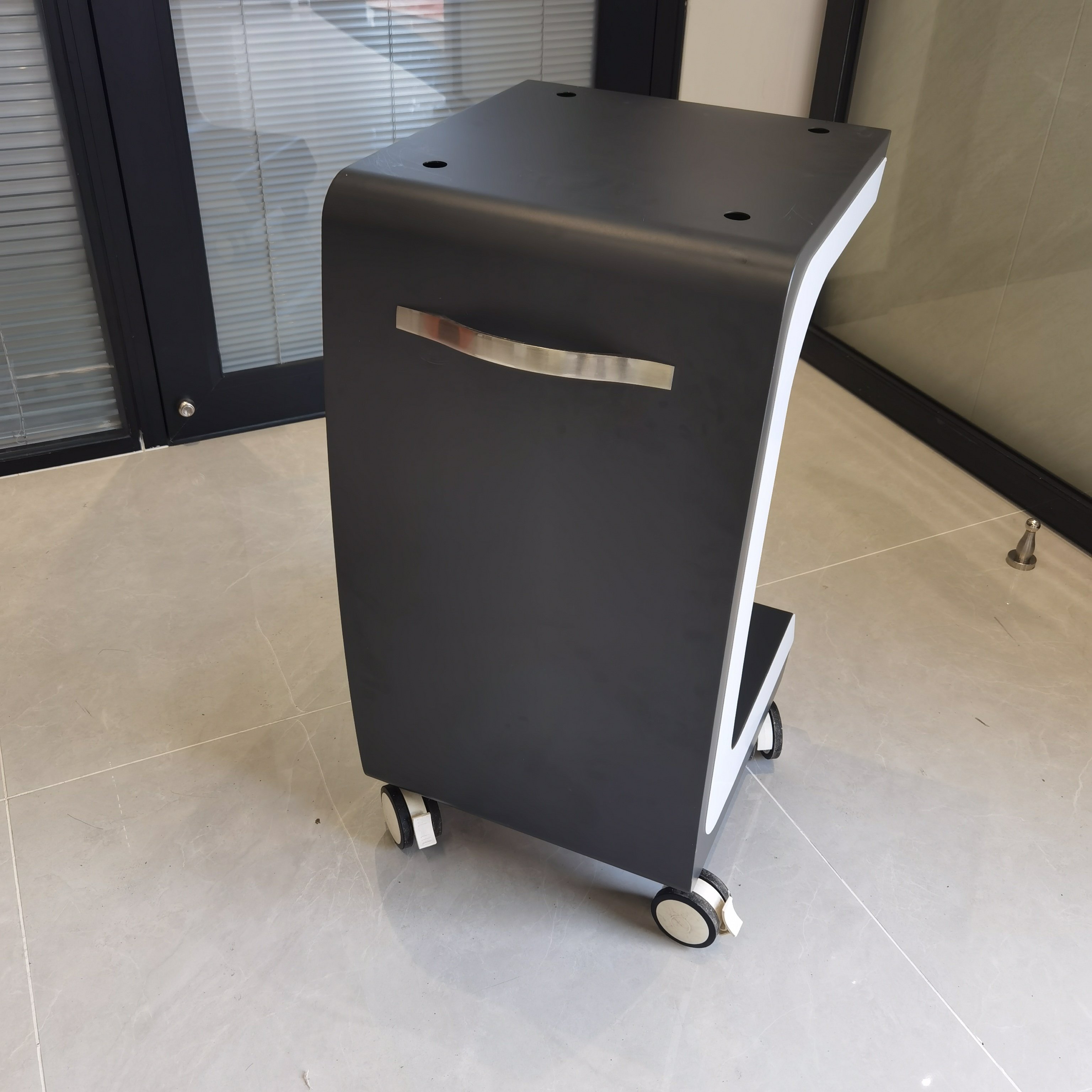 2024 Self designed Hot selling Beauty Salon Water Surface Machine trolley