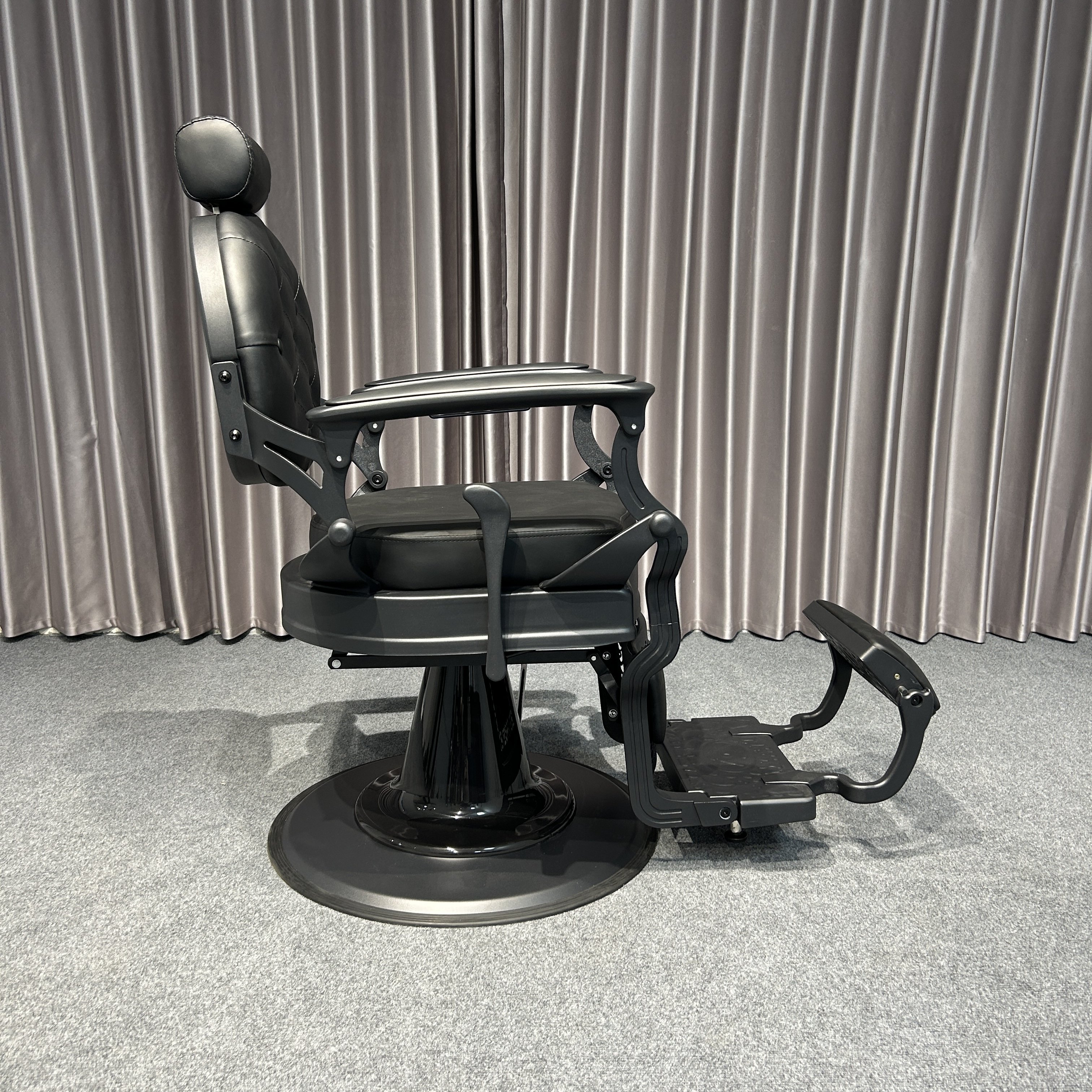 cheap beauty salon furniture heavy duty hydraulic Black synthetic leather metal barber salon chair With square cushion