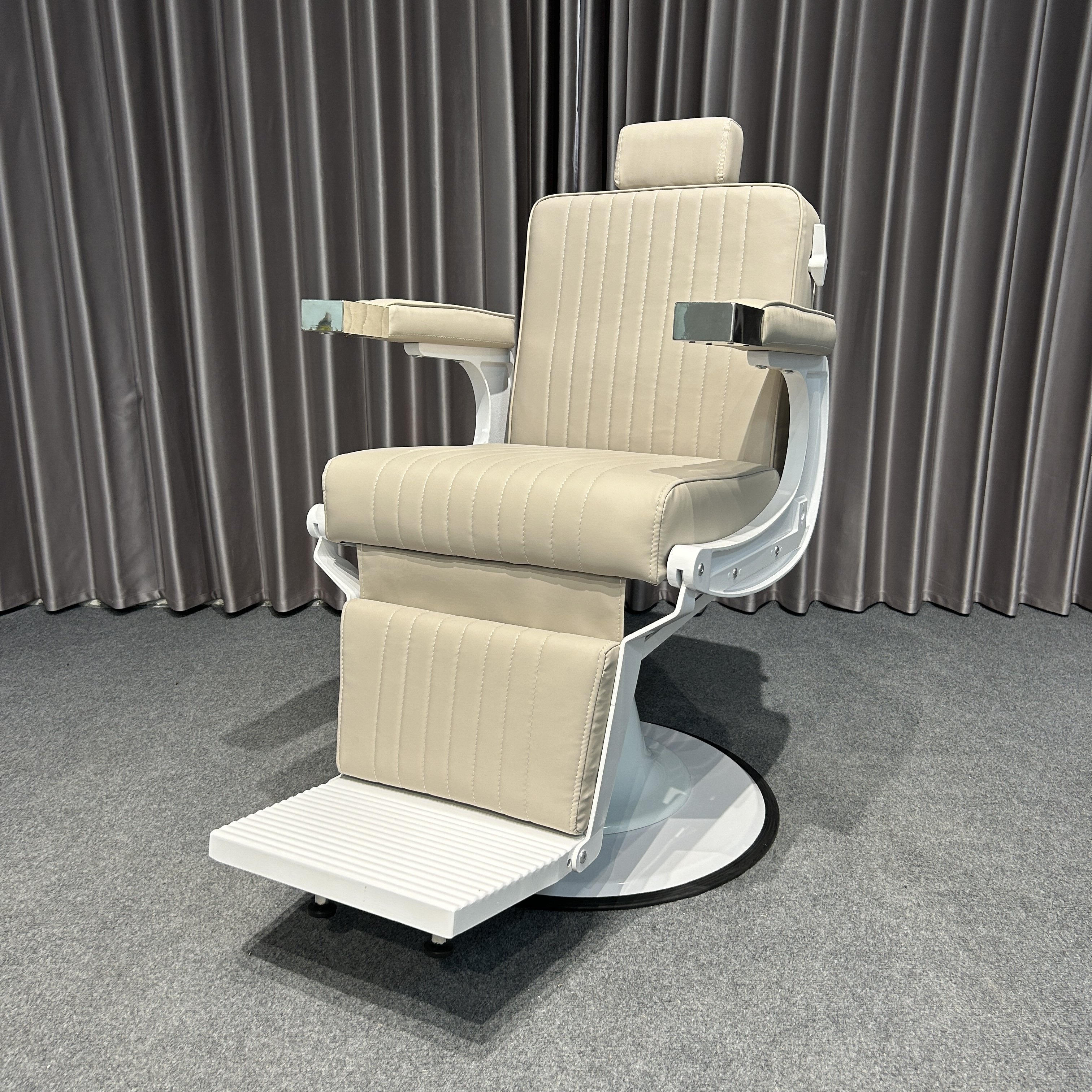Factory directly supplies vintage white saloon Barbershop chaise Longue Styling Chair Barber Chair Hair salon