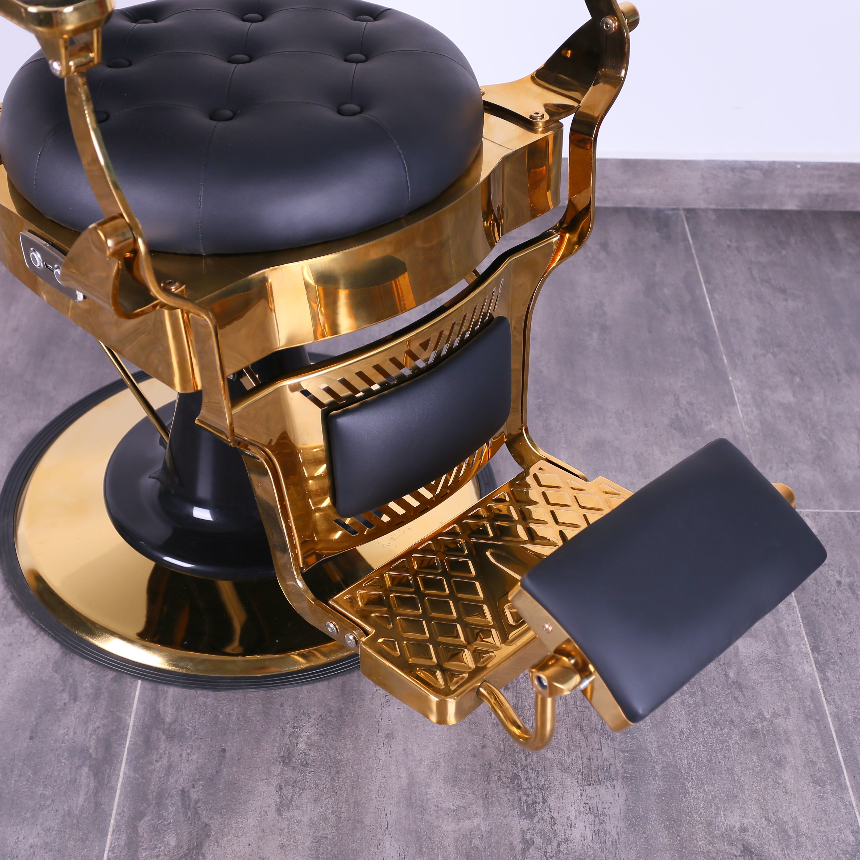 Luxury Black Woman Vintage Haircut Barber Shop Furniture Set Chair Equipment Adjustable High Seat