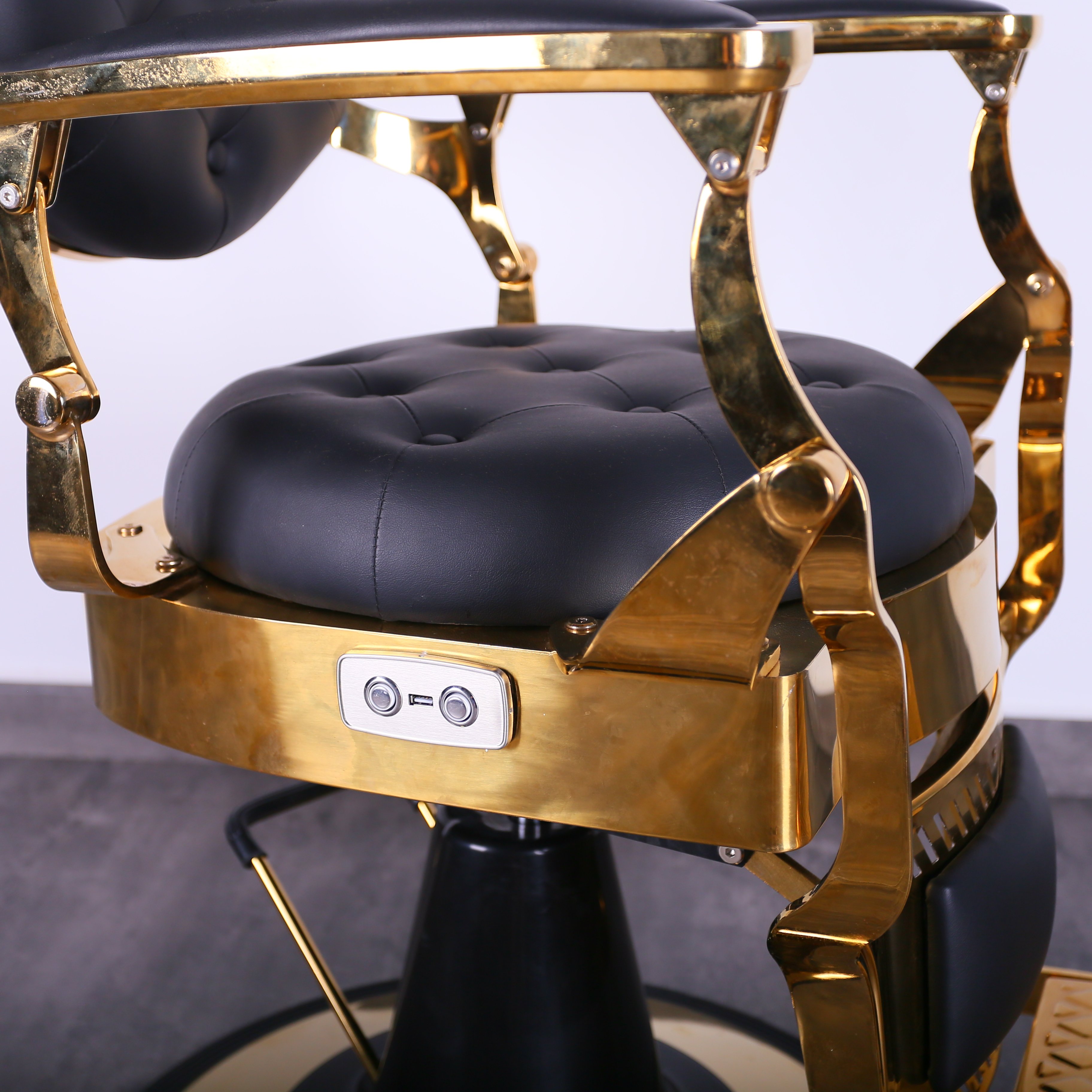 Luxury Black Woman Vintage Haircut Barber Shop Furniture Set Chair Equipment Adjustable High Seat