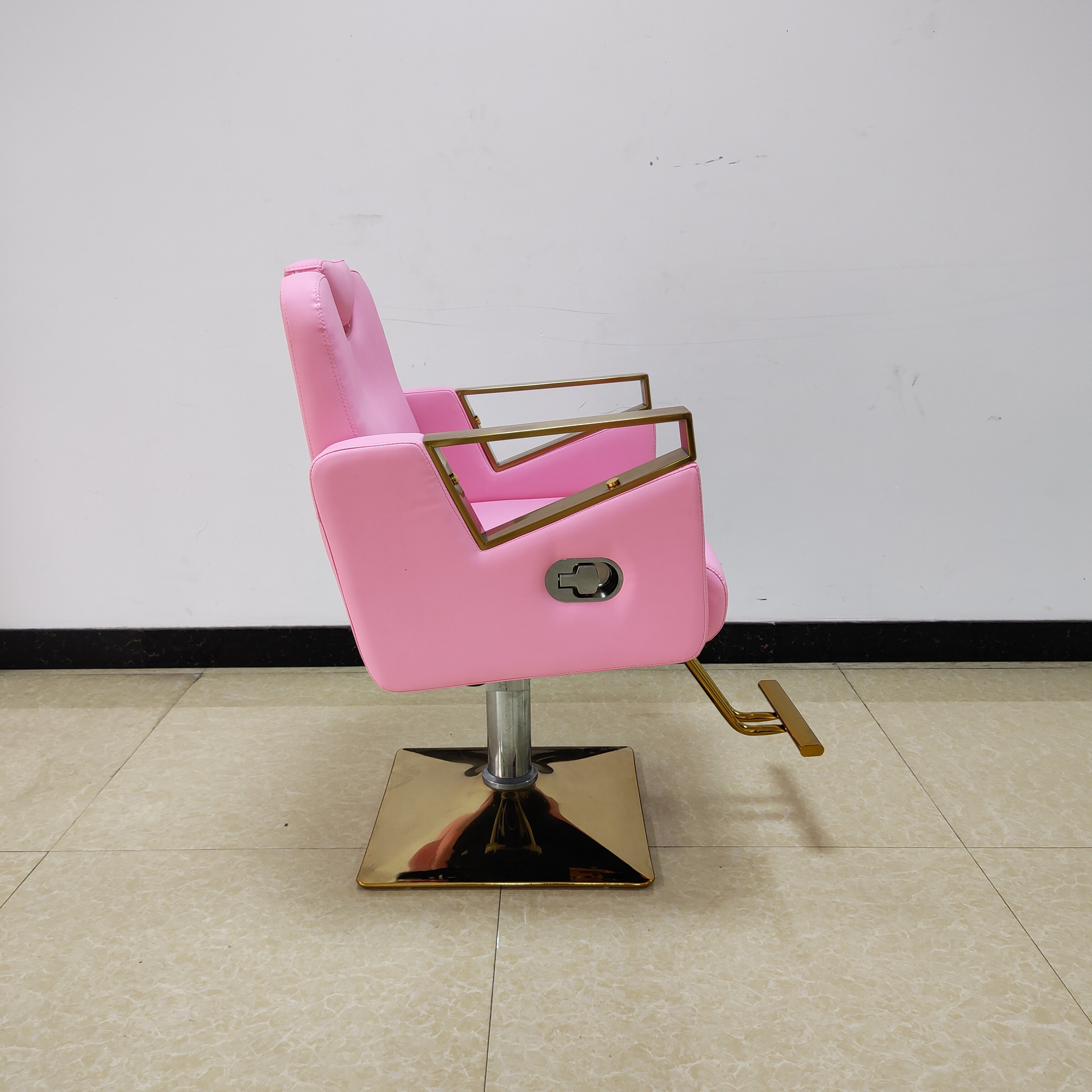 Wholesale Salon Furniture Barber Shop Hairdressing Barber Chairs High Quality Pink Makeup Styling Chair