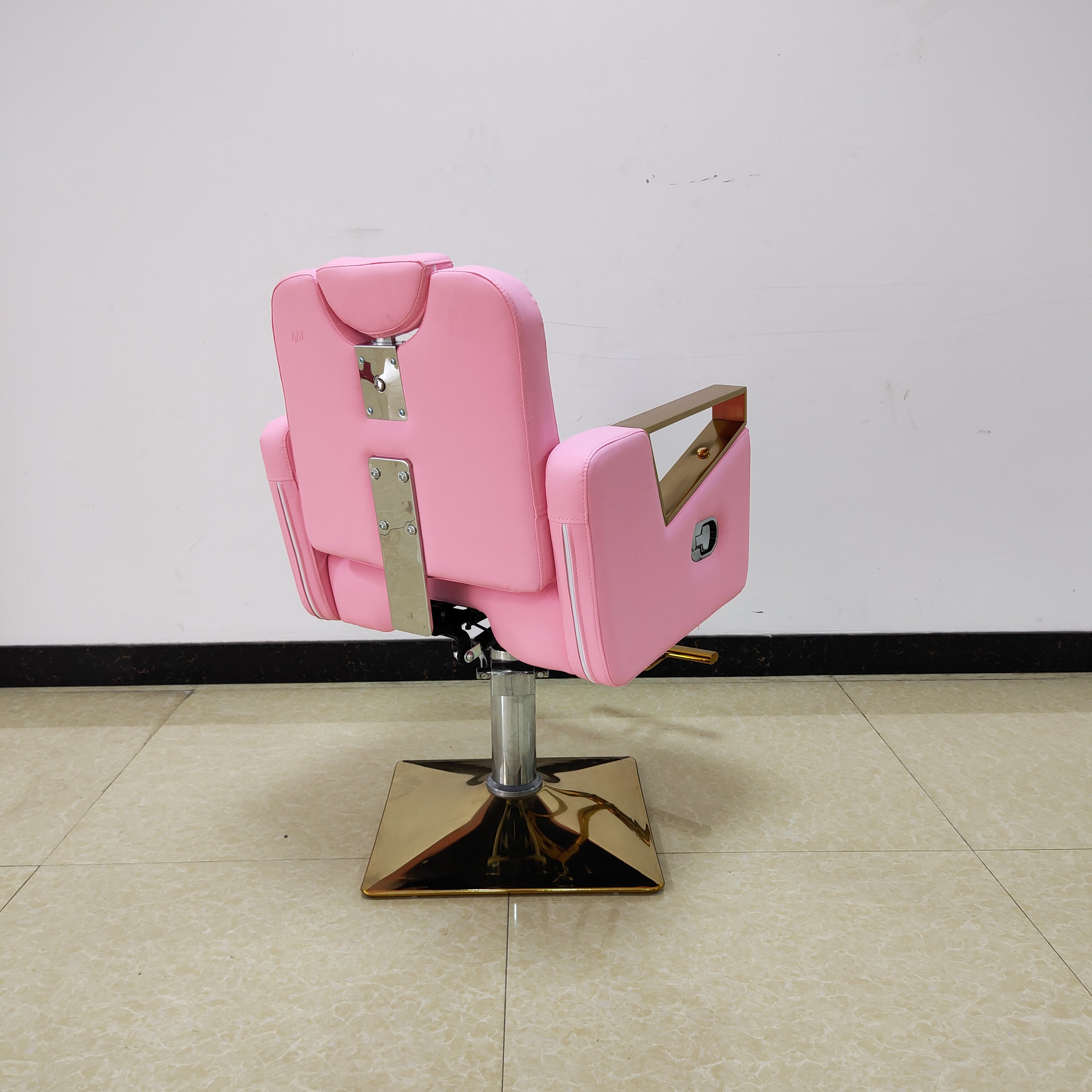 Wholesale Salon Furniture Barber Shop Hairdressing Barber Chairs High Quality Pink Makeup Styling Chair