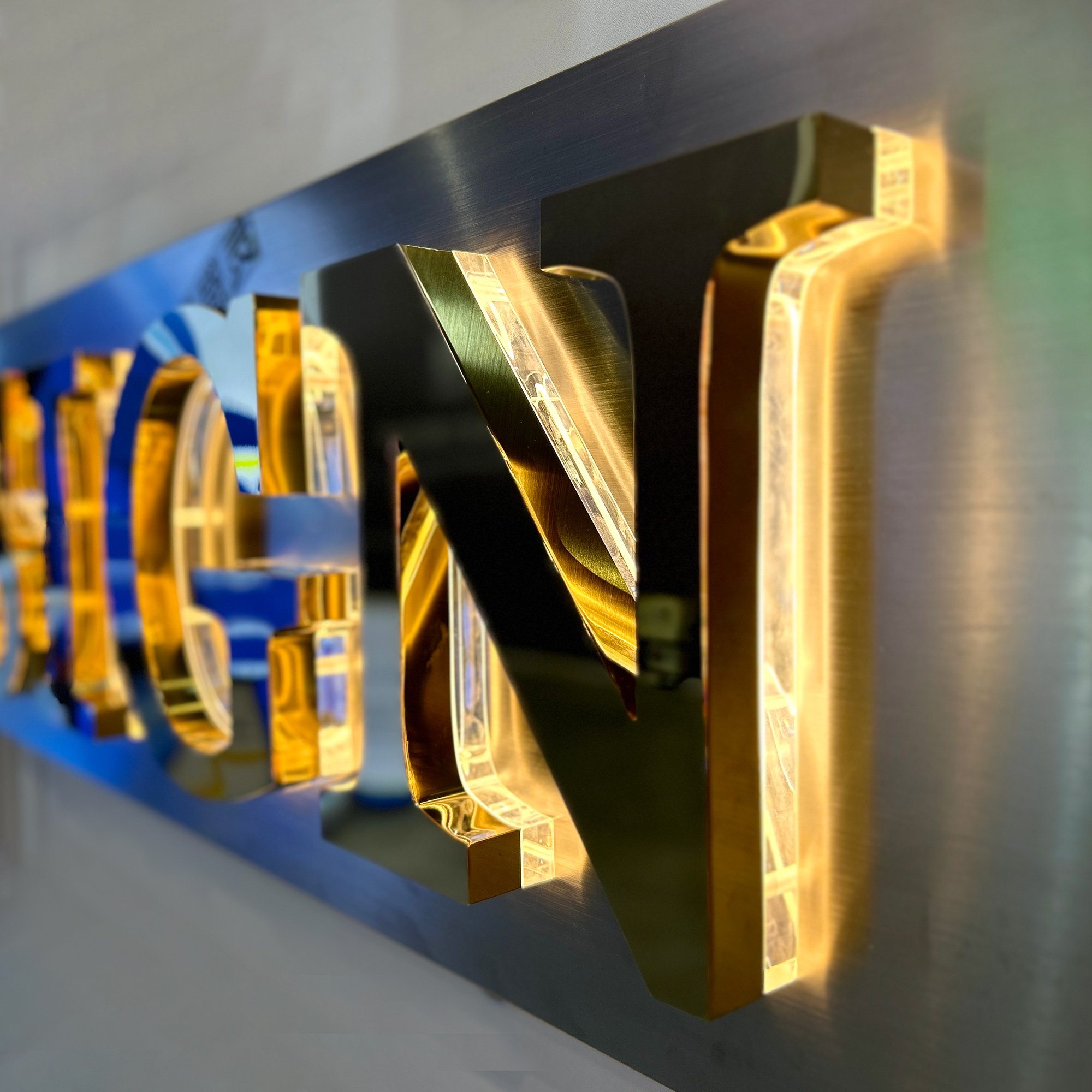 Shining Sign 3D letter Custom Acrylic Crystal Letters Backlit Signs Outdoor Advertising Business Logo