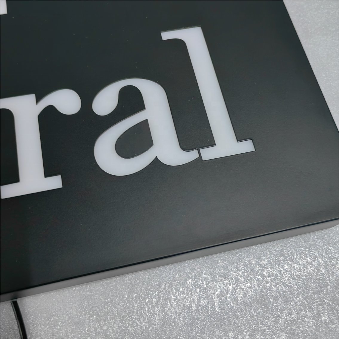 Koncept 20inch Custom Advertising 3D Metal Vintage Style LED Backlit Metal Plate Signage for Shop Cafe Bar Sign