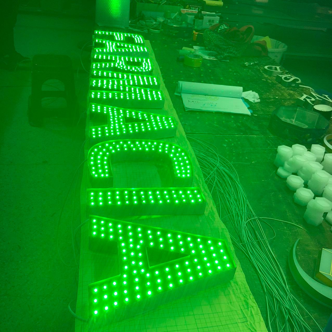Manufacturer Custom LED Pharmacy Green Cross Sign Board Design Enseigne Lumineuse Pharmacie Pharmacy LED Sign