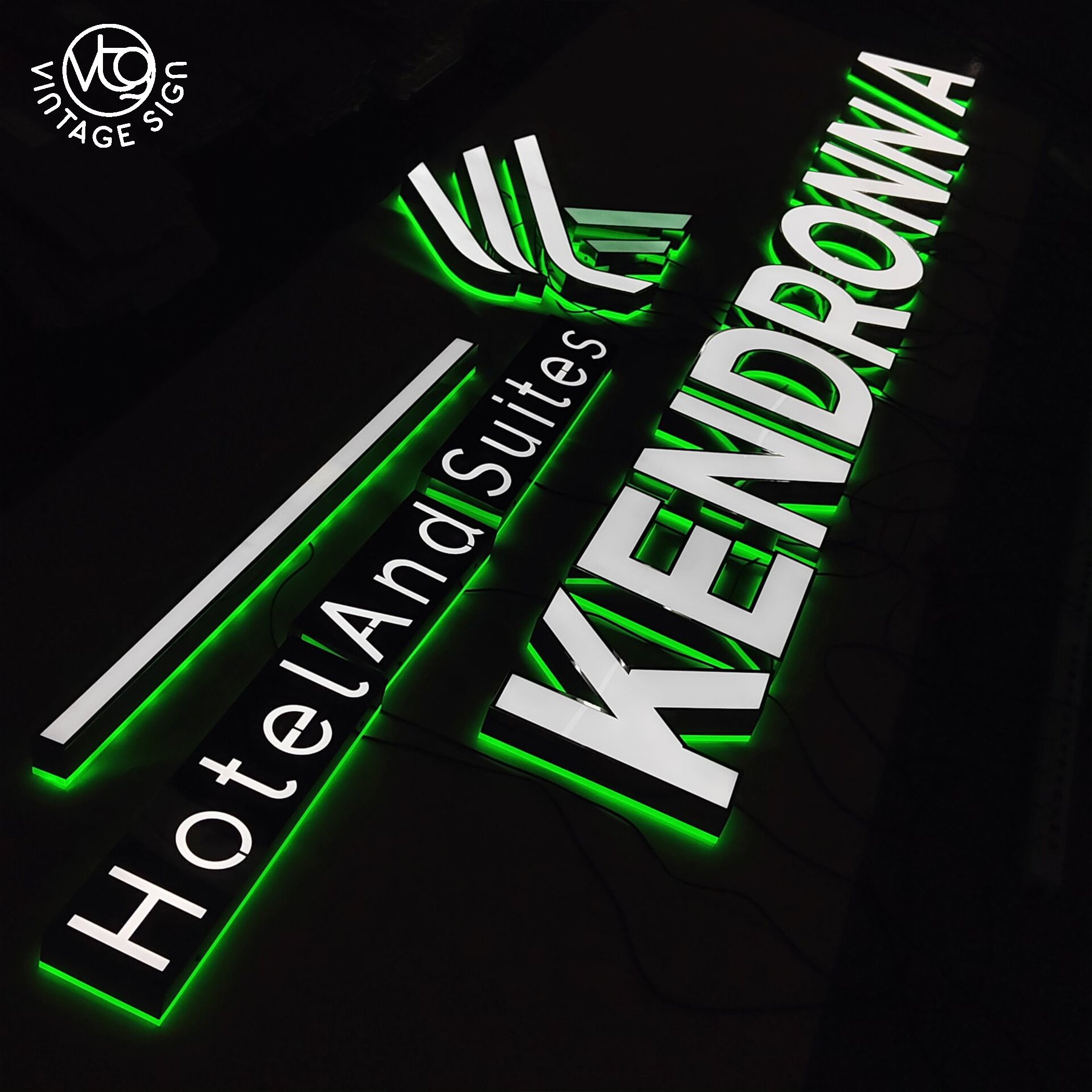 Letter Luminous Sign Metal Stainless Steel Backlit Signage Outdoor Waterproof Led Channel Letter