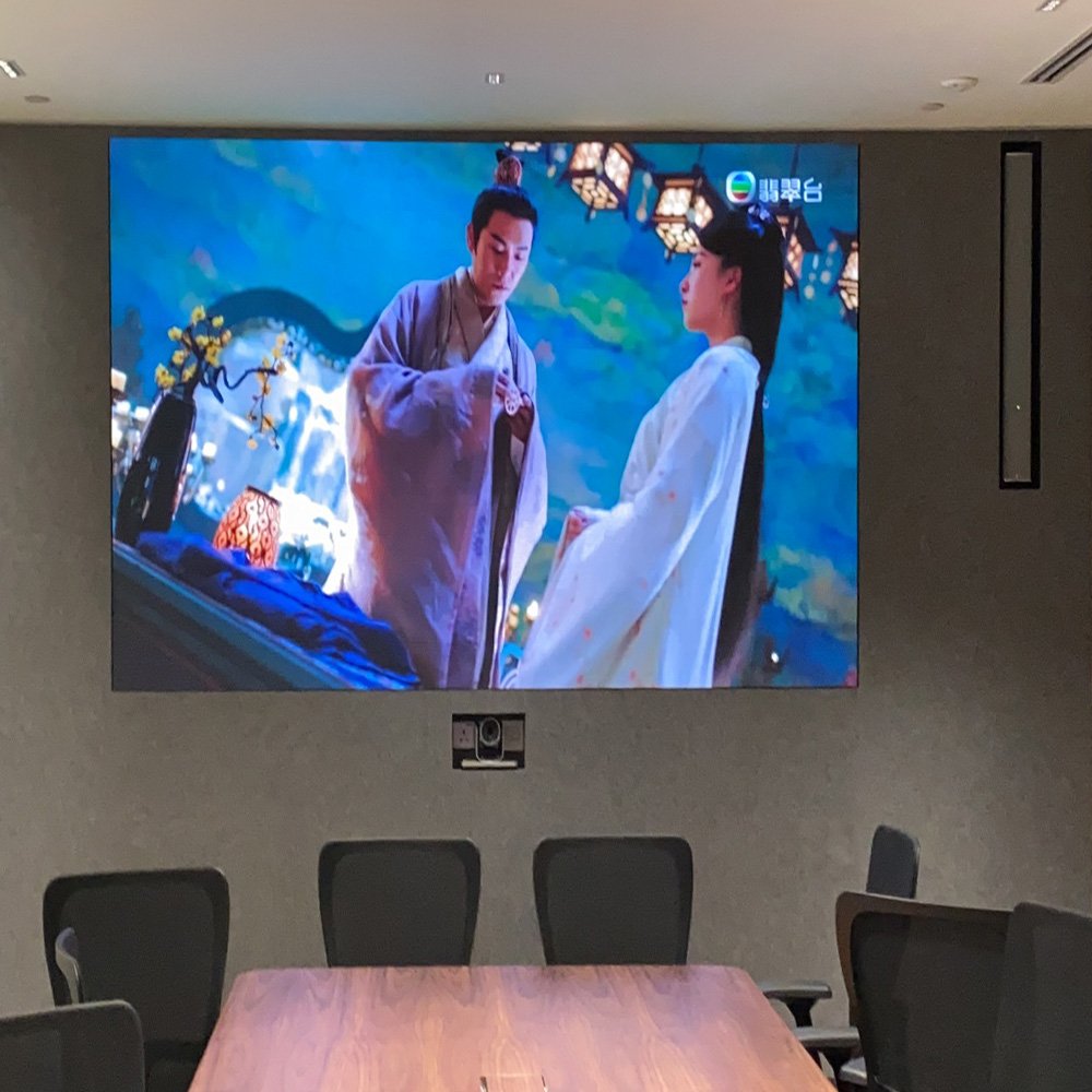 Factory Moveable Indoor P1.8 P2 P2.5 Various Size High Brightness Digital LED Advertising LED Poster Display Screen