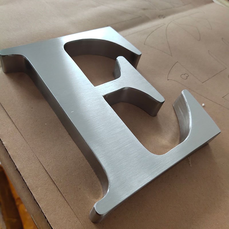 Indoor Outdoor Business Street Road Entrance Sign Board Aluminum Led Lighted Backlit Hotel Sign Board Design Stand Letters