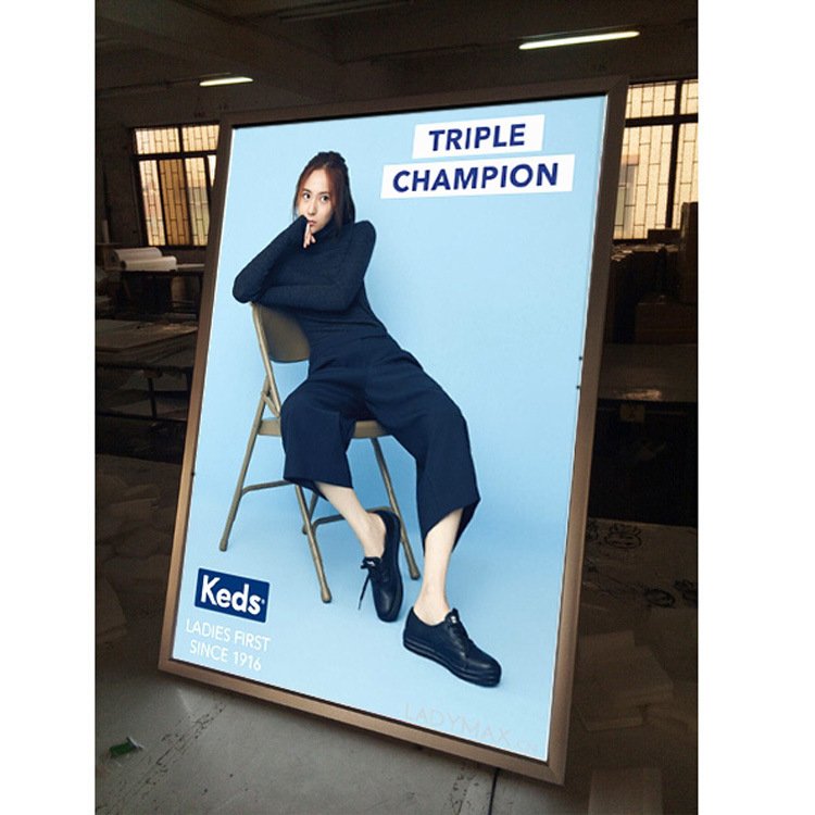 Advertising Wall Mount 27x40 Black Aluminum LED Light Box Cinema Movie Poster Frame