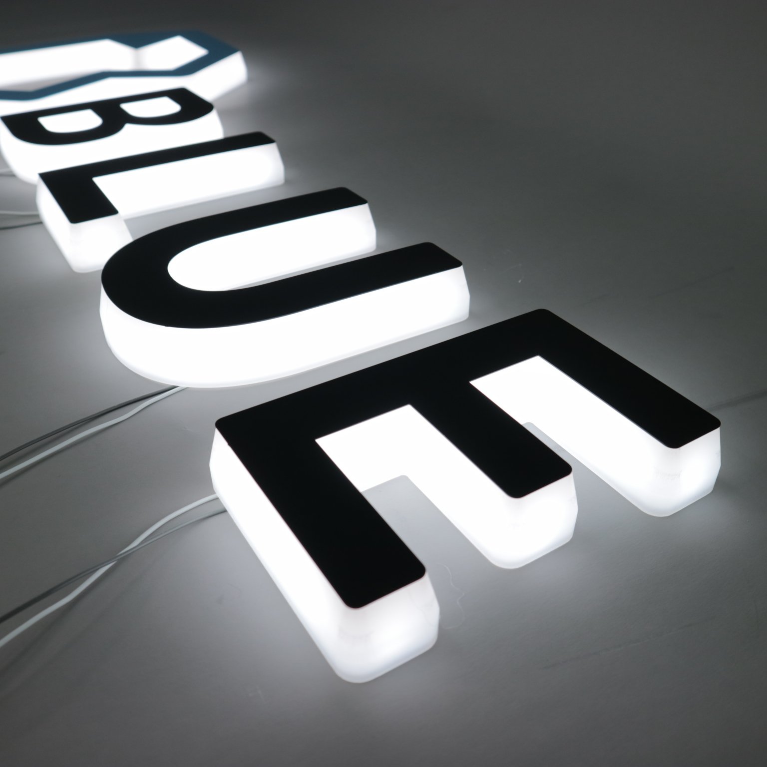 CARREY Customized Store Sign 3D Channel Letter Logo Signs Hotel Acrylic Signage glow Sign Board for Shop