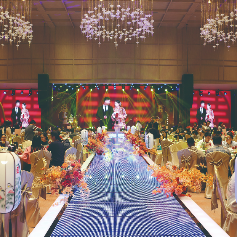 Wholesale rgb video wall ground support outdoor pantallas transparent screens display board tv backpack led