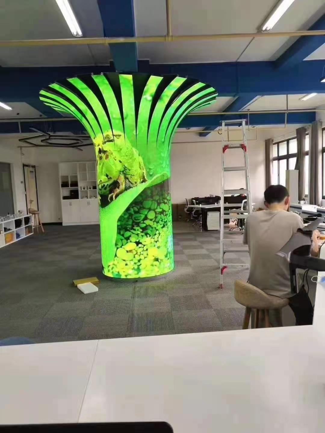 High quality HD P2 p2.5 p3 p4 indoor soft led module Commercial Advertising Curved Led screen p2.5 flexible led module