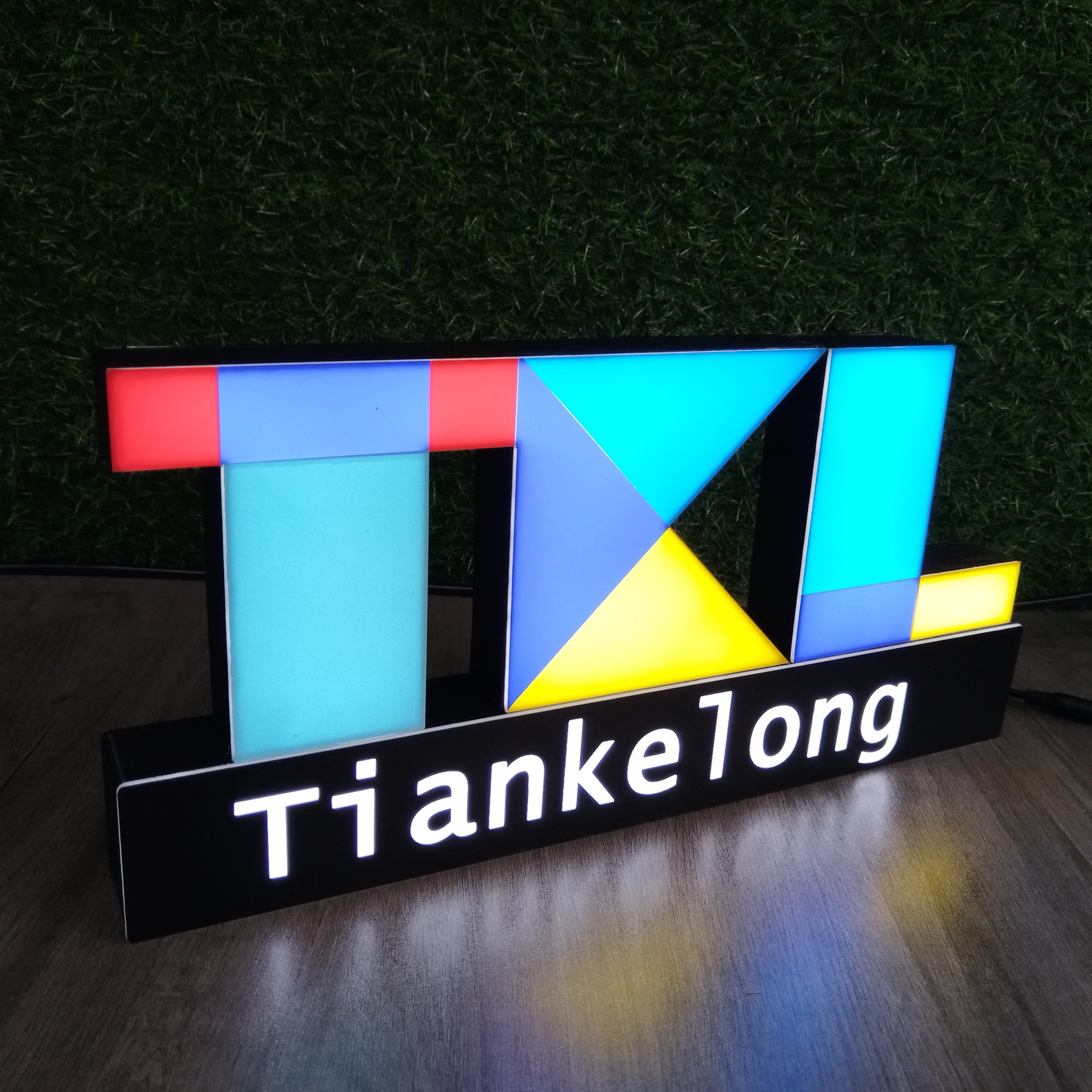 Small Acrylic Stereo Word Display Board Personalized Logo Table Plate Sign for Company Advertising