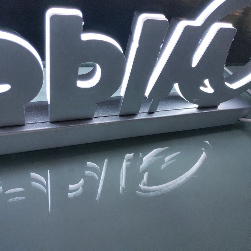 Kexian Custom Led Acrylic Table Sign Indoor Reception Desk Signage LED Luminous Letter Sign with Base