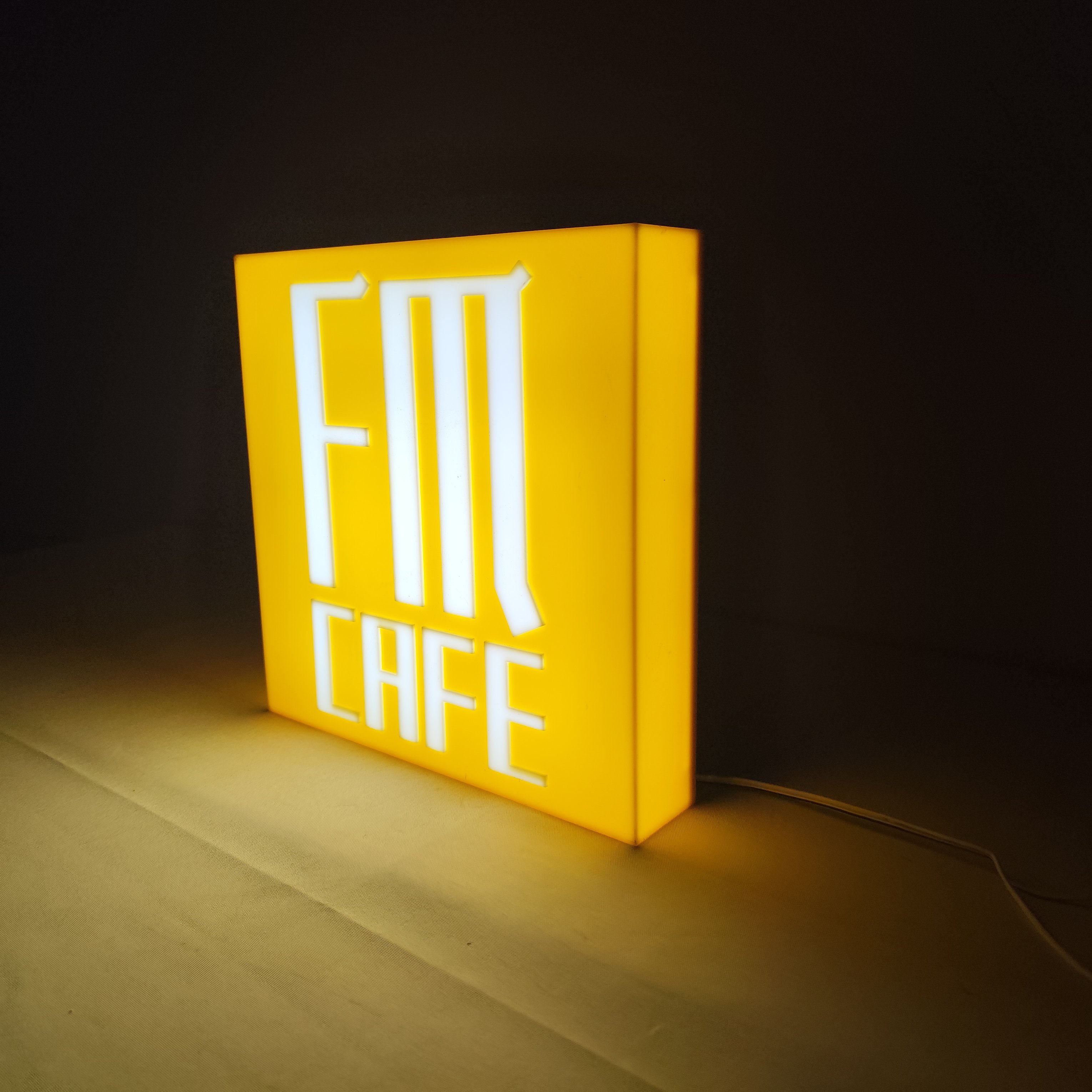 Low Power Consumption A4 Size Outdoor LED Sign 3D Acrylic Light Box round Rotating Advertising Board Light Box