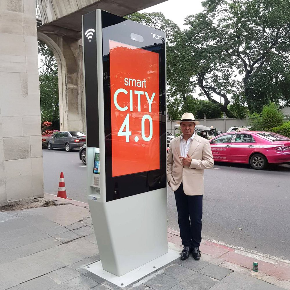 MWE Customized 3500Nits High Brightness Sunlight Readable Outdoor Digital Signage Advertising Totem Display Touch Screen