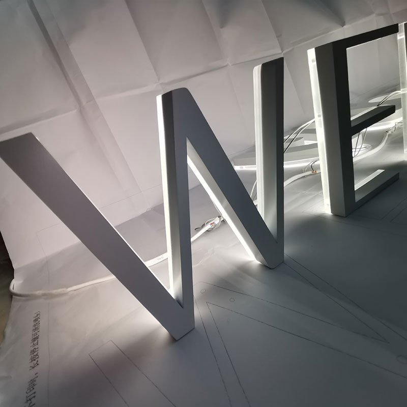 White Metal Backlit Logo 3D Halo Lit Signage Stainless Steel Lettering Custom Led Outdoor Advertising Signs Led Backlit Letters