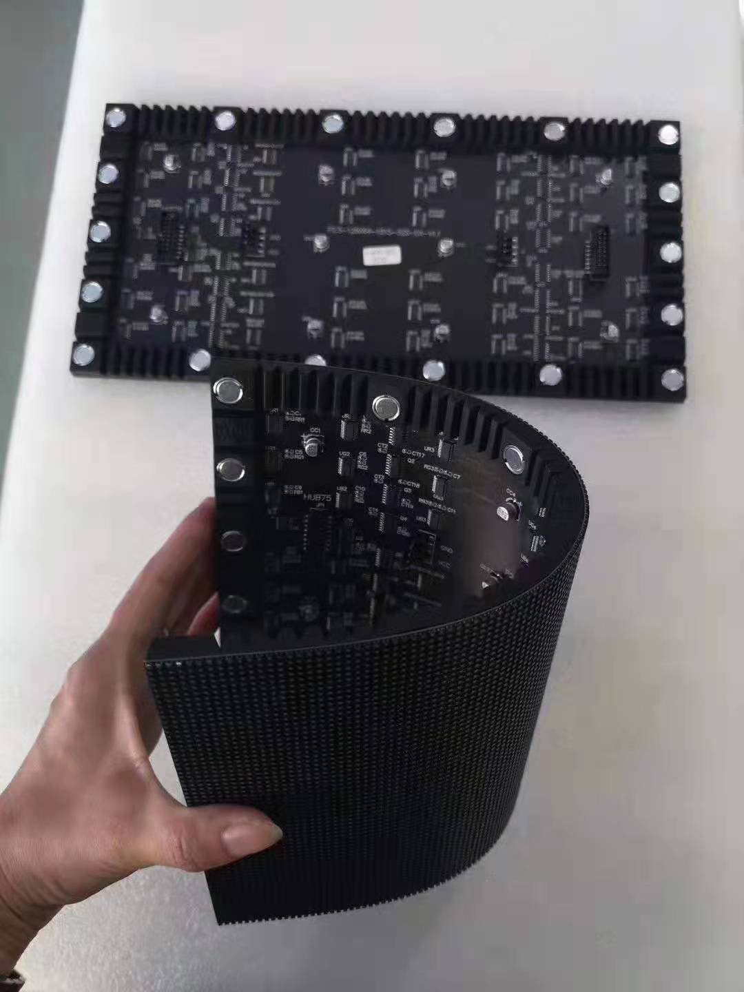 LED Soft Module P2 2Mm Indoor Full Color Display Board Curved Video Wall Flexible Led Screen For Advertising