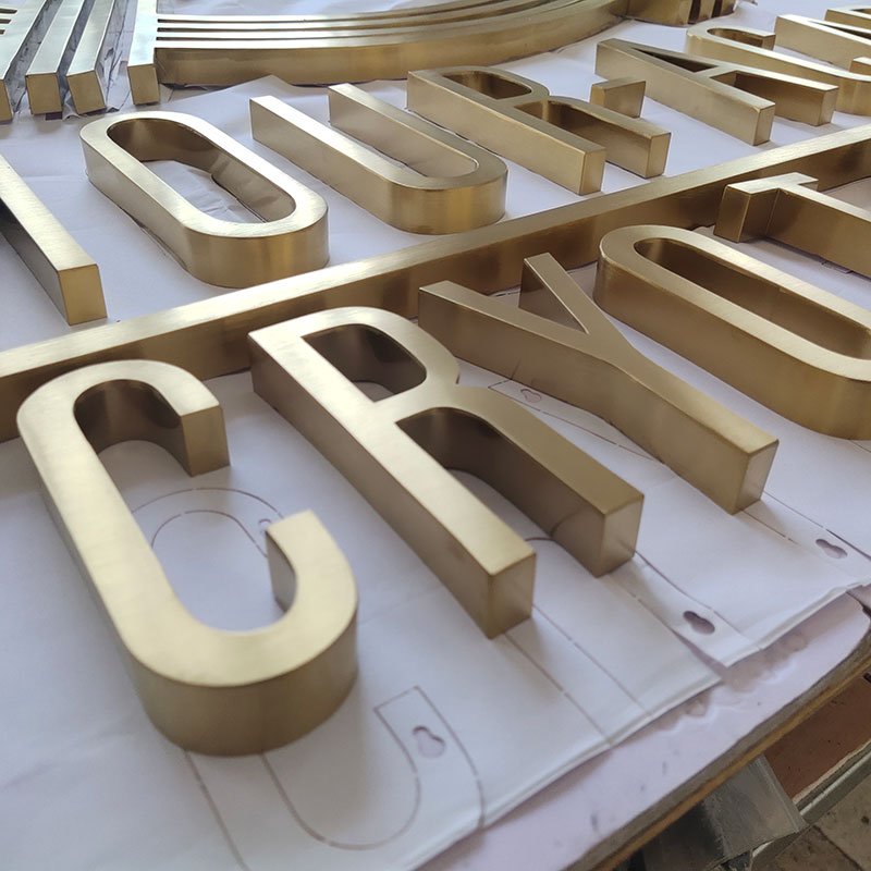 Custom Outdoor Hotel Signage Design Brushed Stainless Steel Commercial Letter Signs Solid Metal Letter Mall Hotel Signs