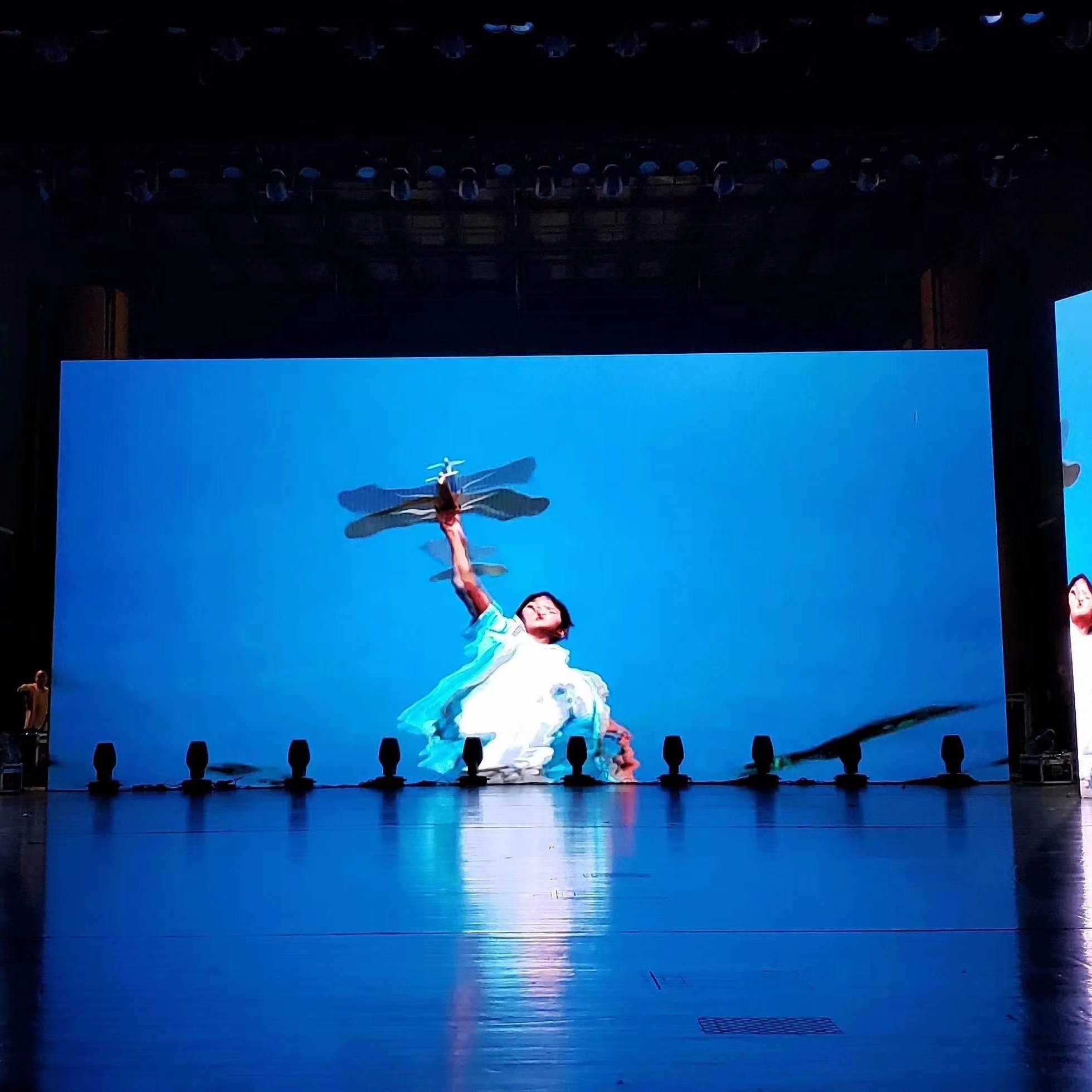 P8 SMD Full color HD Big TV Advertising Screen Indoor Led Advertising Board Display price Pantalla Gigante Interior