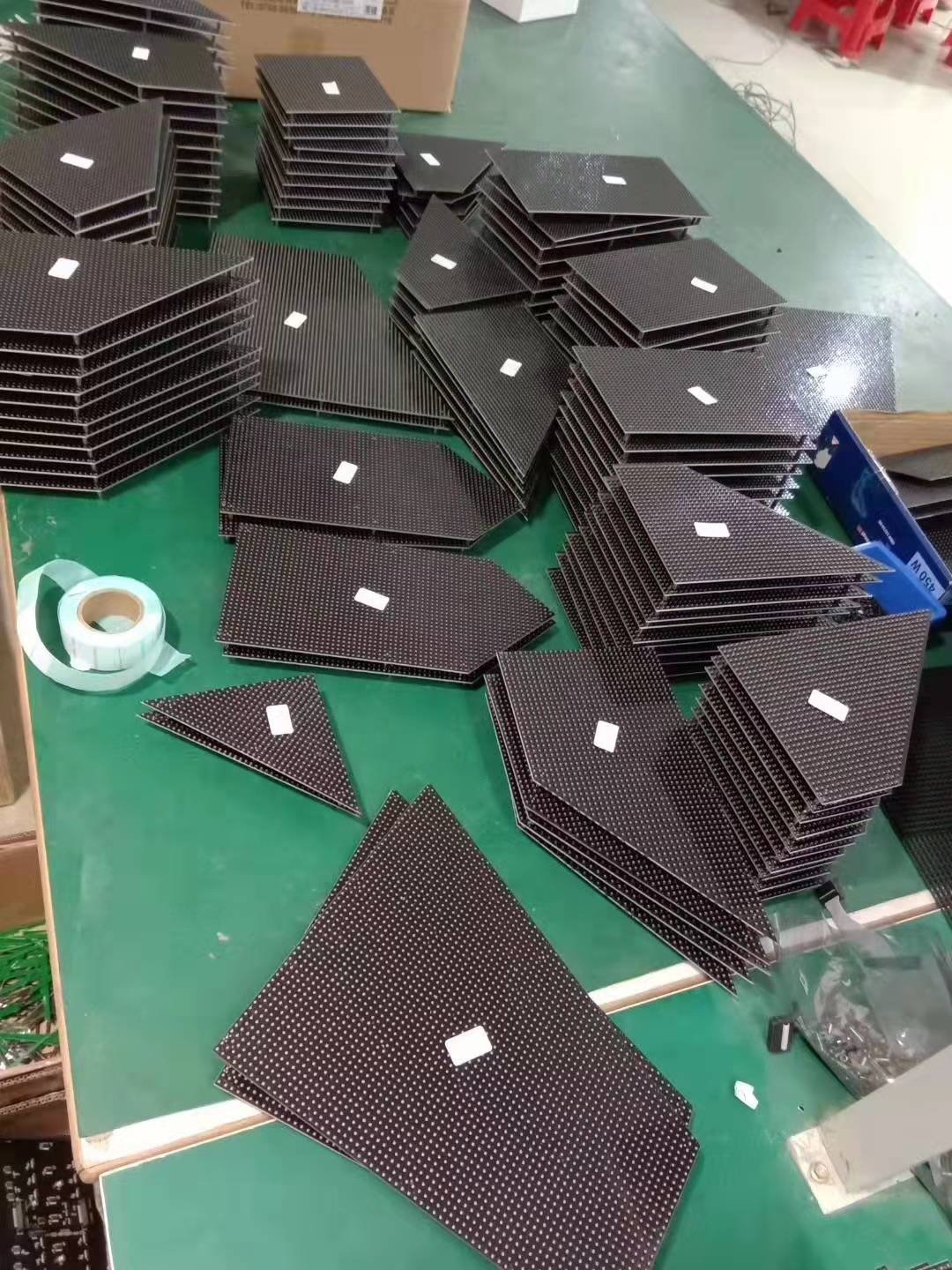 P2 Indoor Special-shaped screen Irregular module size customization led pantalla screen
