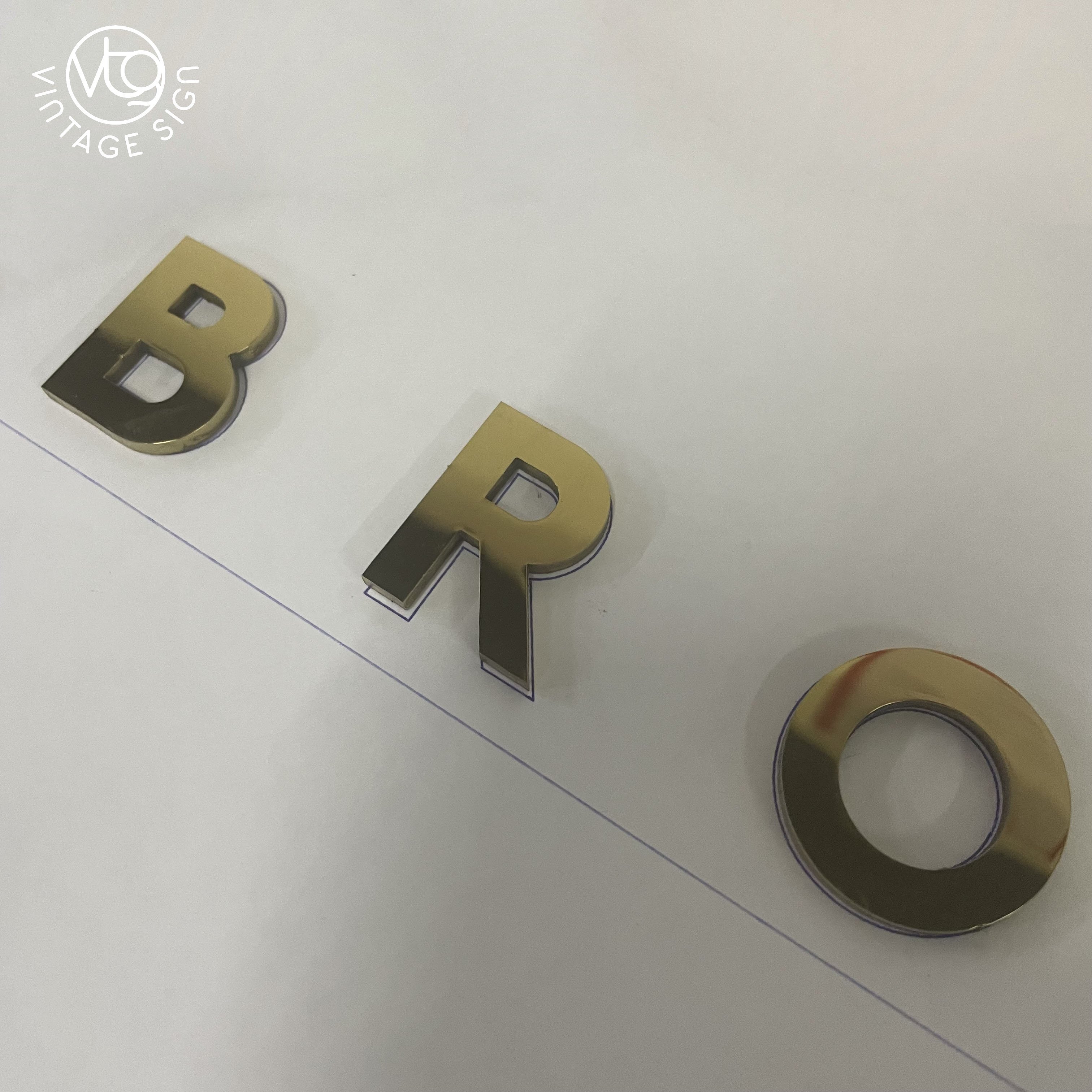 Store Front Outdoor Letter Acrylic Mini Business Logo Led Advertising Letters Sign Outdoor Waterproof Metal Led Channel Letters